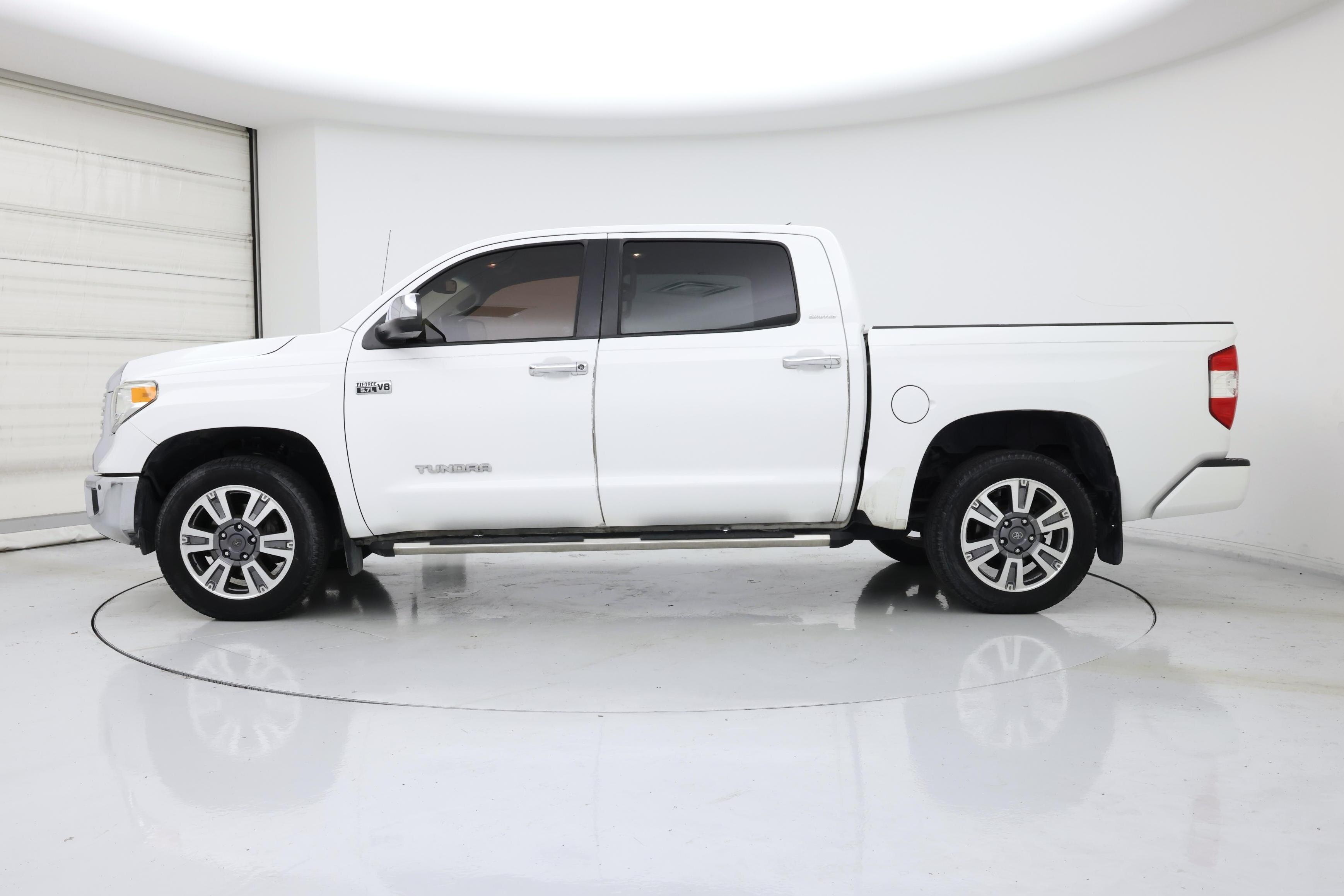 Thumbnail: 2017 Toyota Tundra - 3