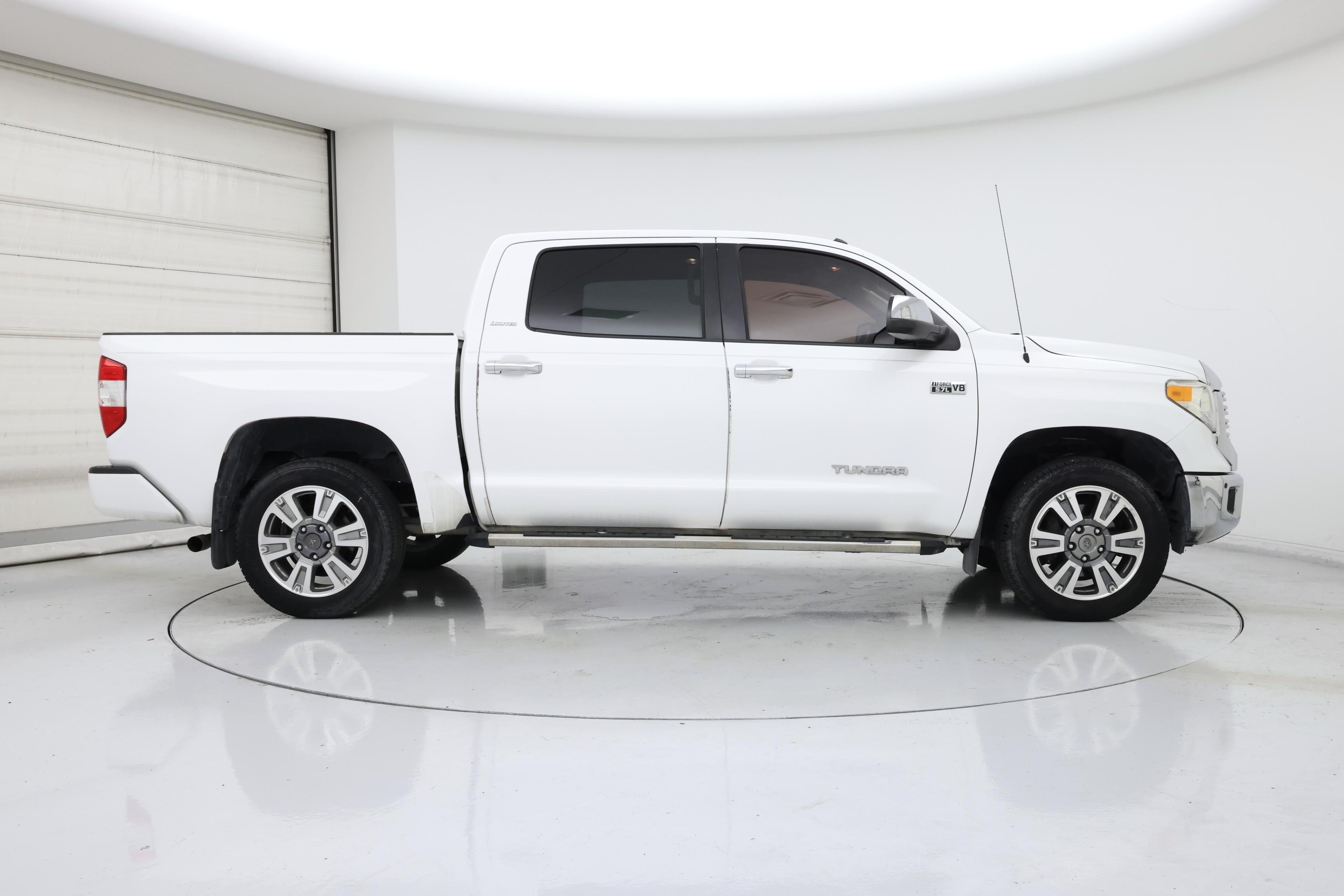 Thumbnail: 2017 Toyota Tundra - 7