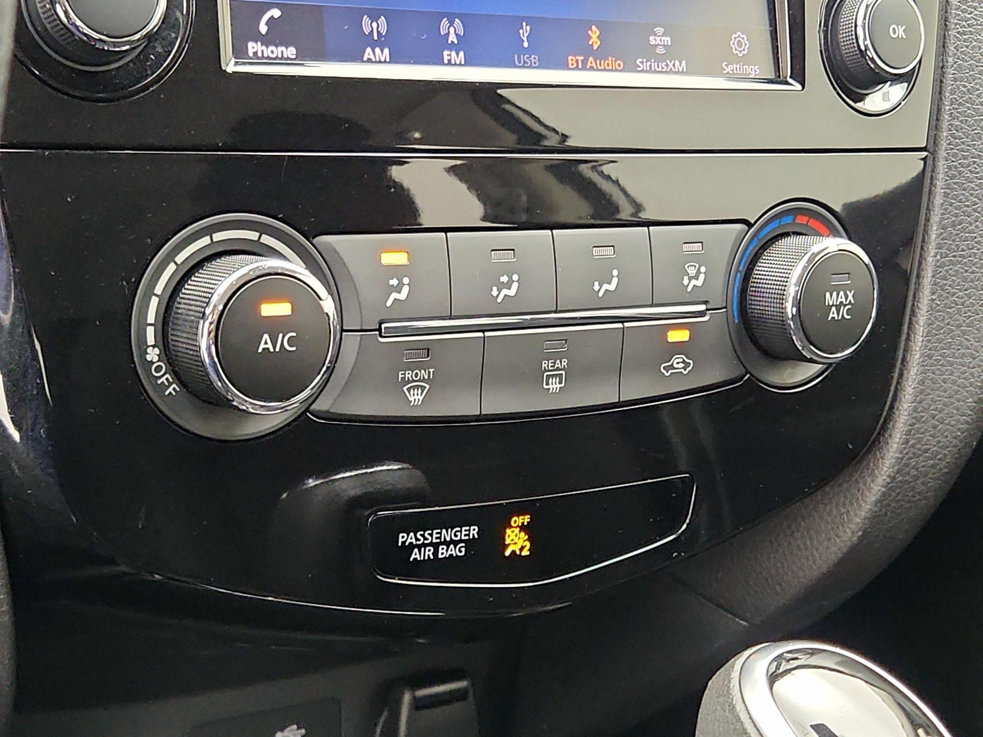 Thumbnail: 2020 Nissan Rogue Sport - 16