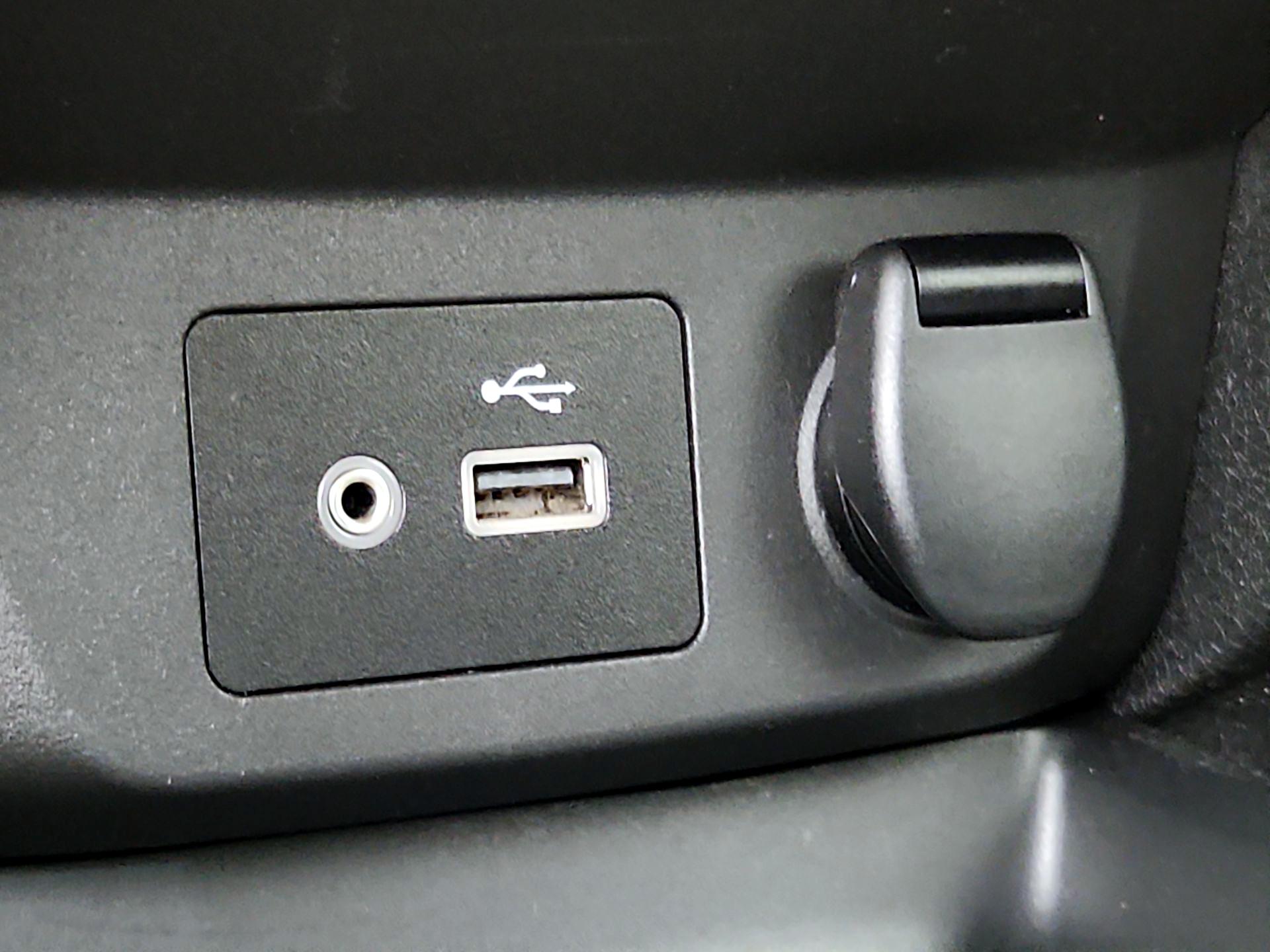 Thumbnail: 2020 Nissan Rogue Sport - 18