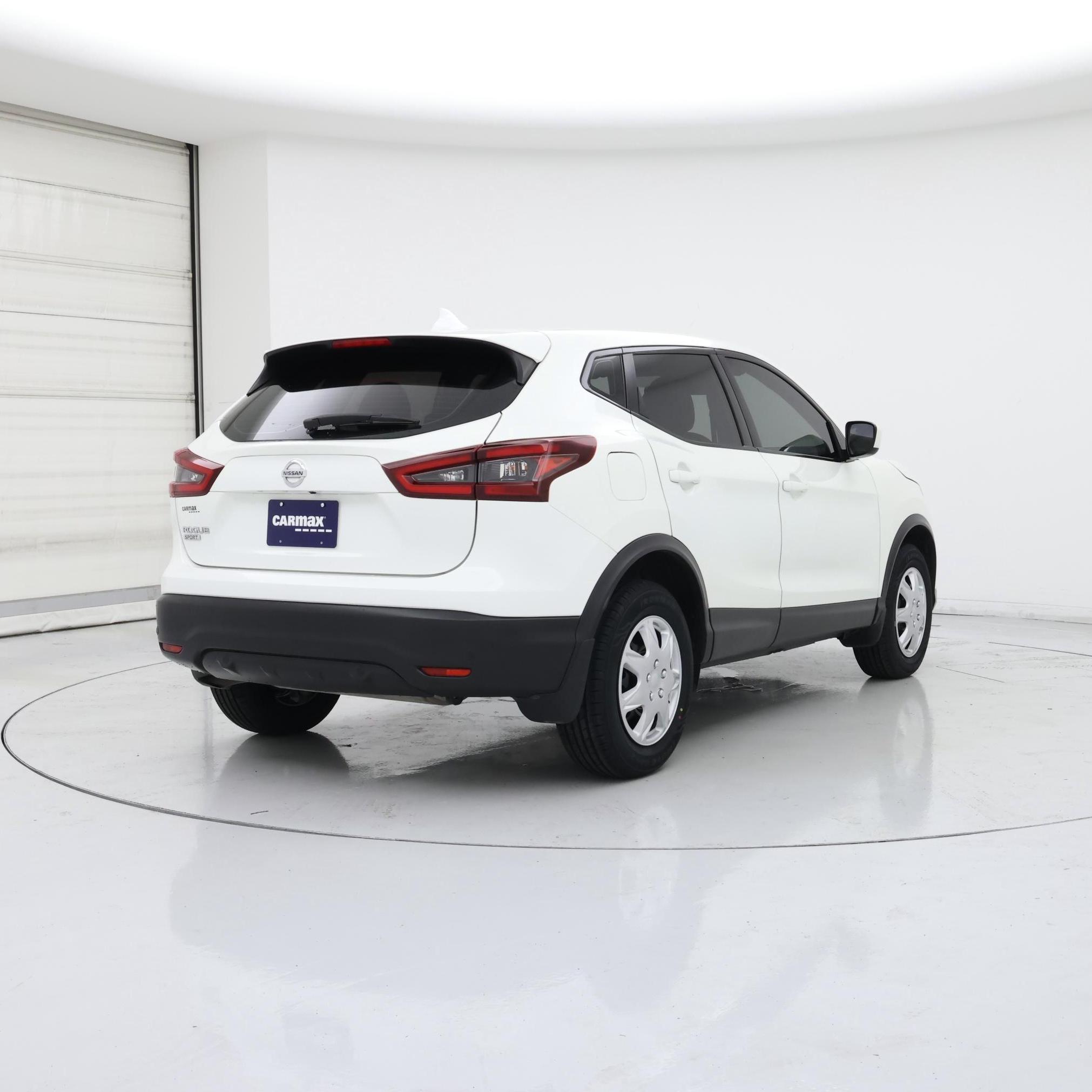 Thumbnail: 2020 Nissan Rogue Sport - 8