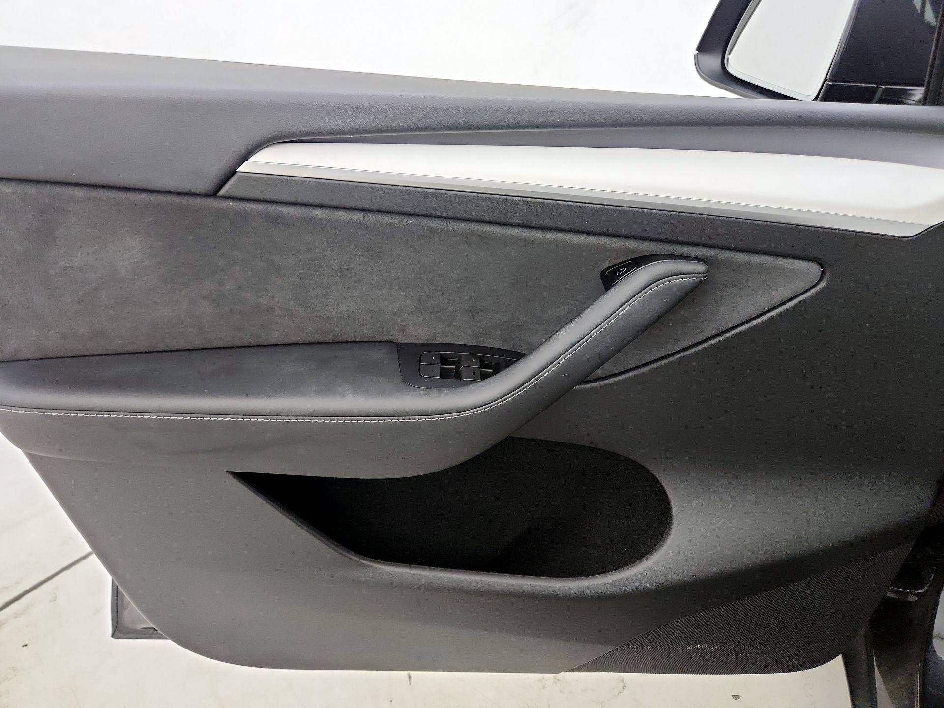 Thumbnail: 2024 Tesla Model Y - 12