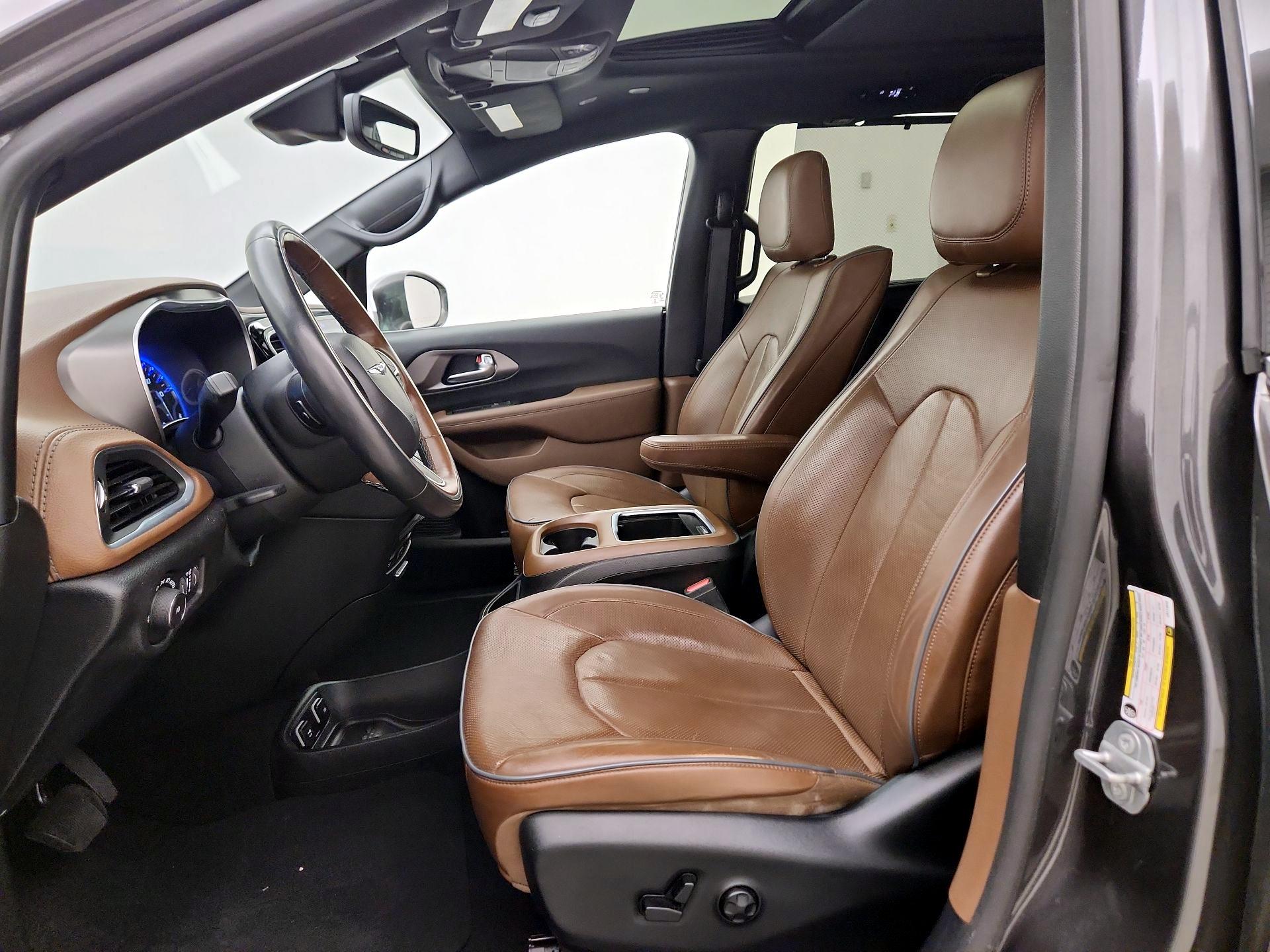 Thumbnail: 2020 Chrysler Pacifica - 11