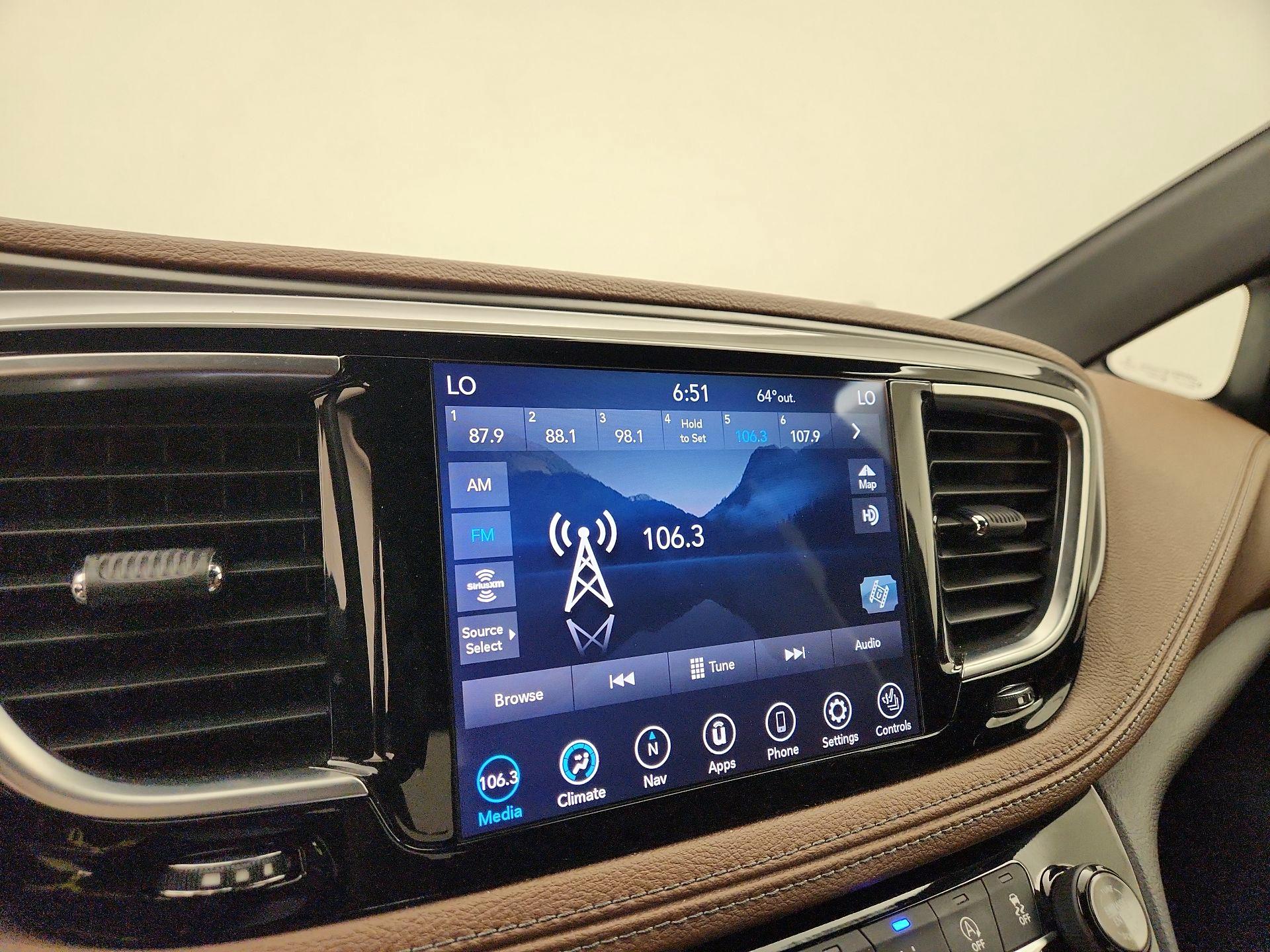 Thumbnail: 2020 Chrysler Pacifica - 16