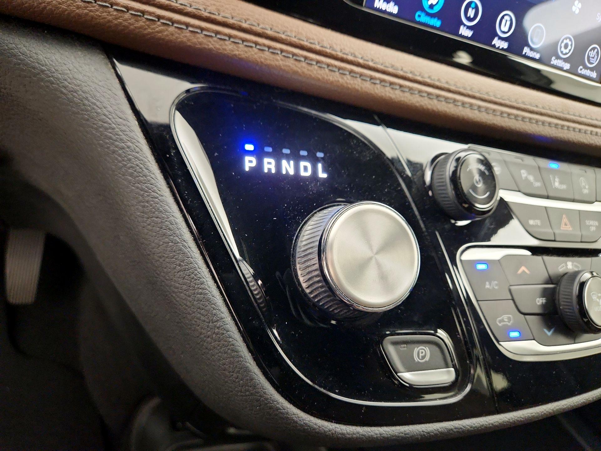 Thumbnail: 2020 Chrysler Pacifica - 18