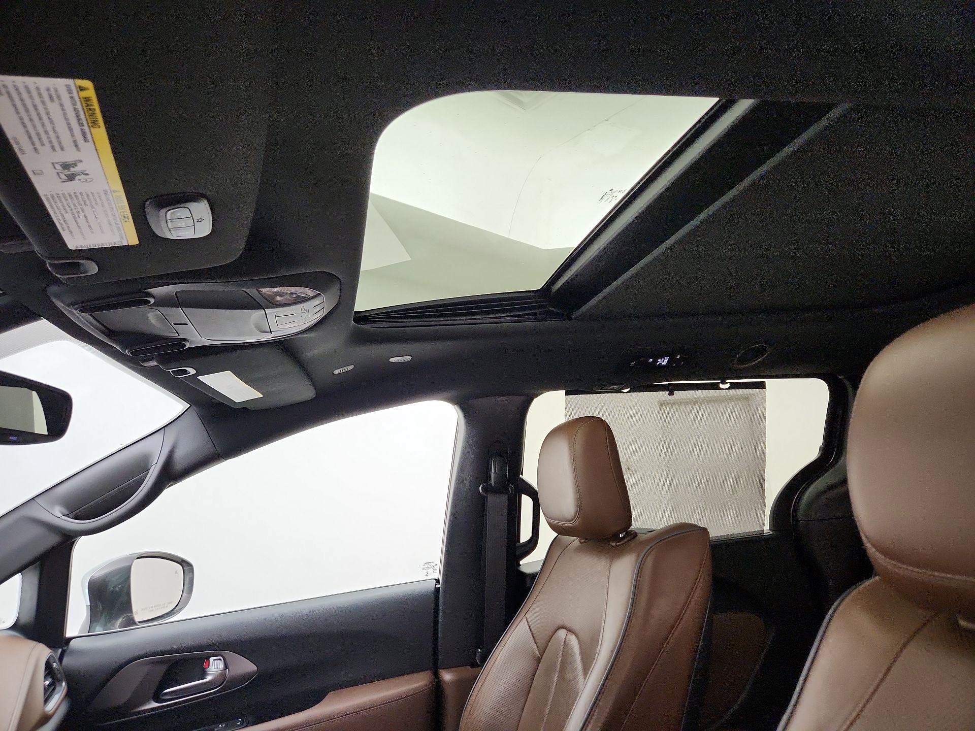 Thumbnail: 2020 Chrysler Pacifica - 20