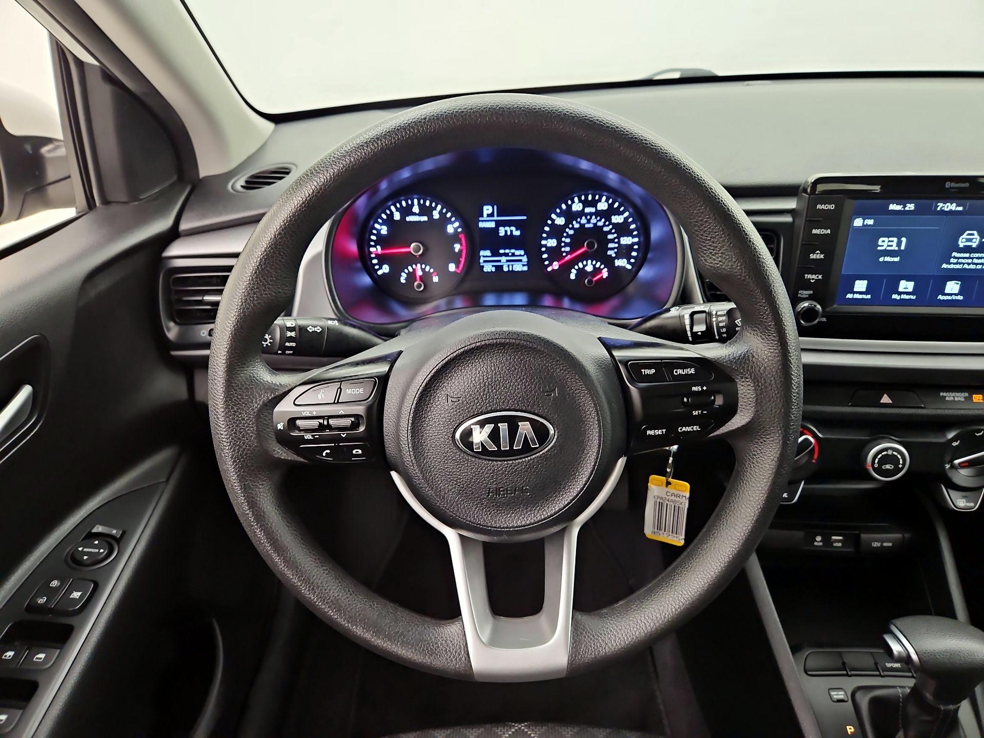 Thumbnail: 2019 Kia Rio - 10