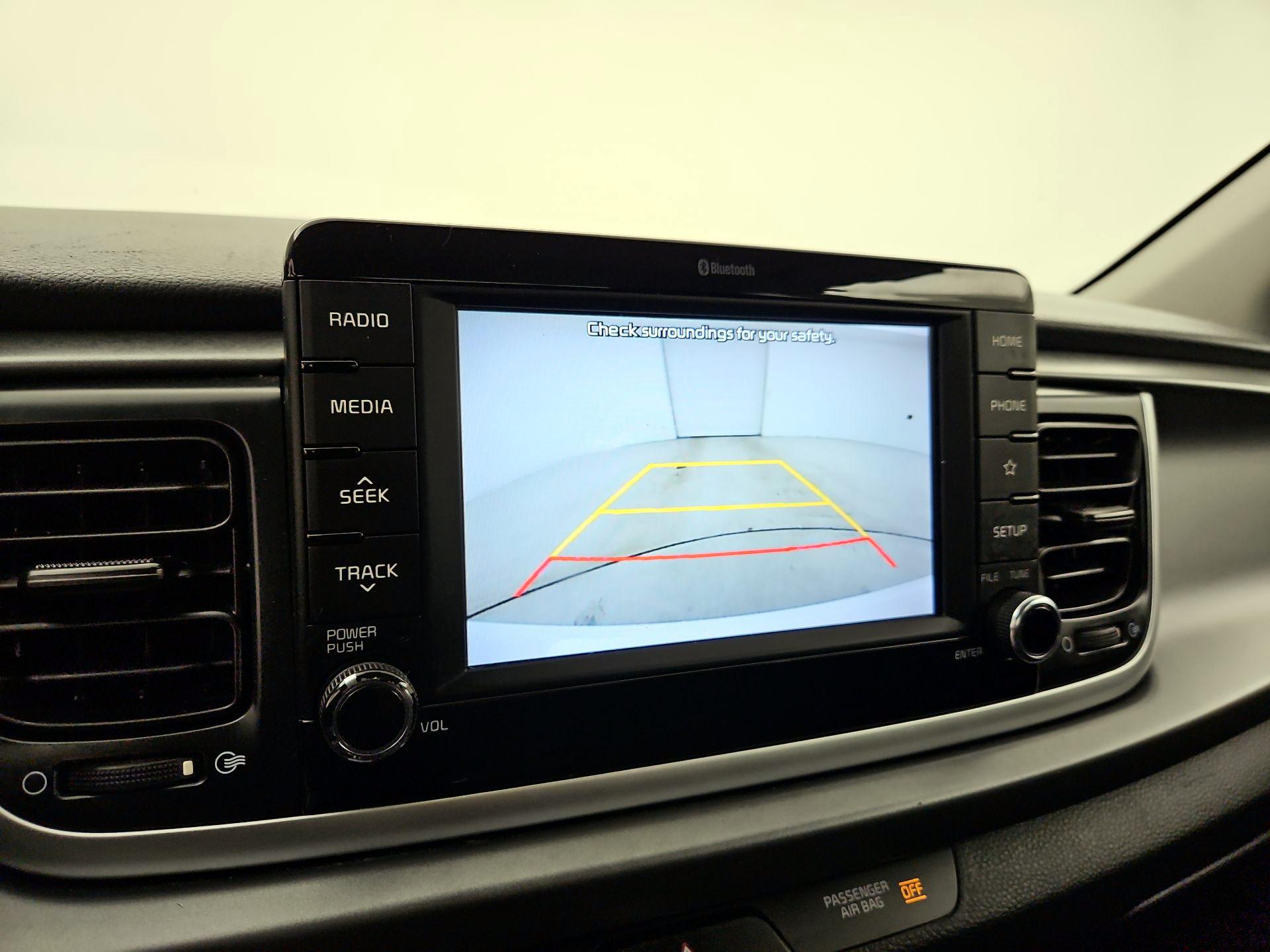 Thumbnail: 2019 Kia Rio - 14