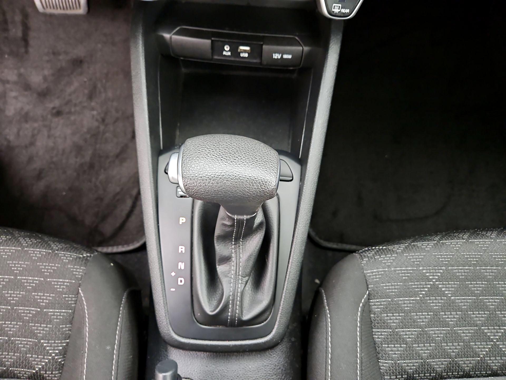 Thumbnail: 2019 Kia Rio - 17