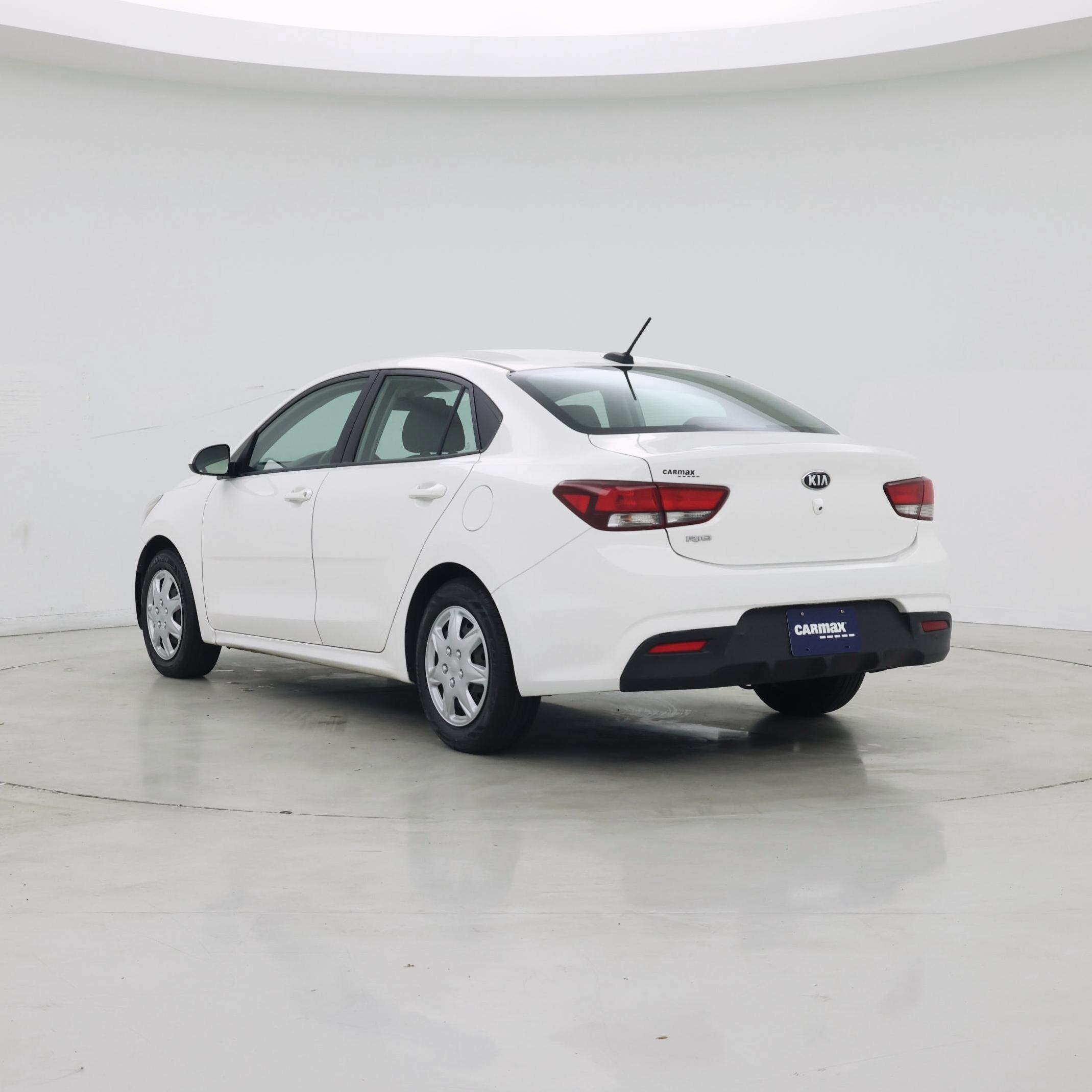 Thumbnail: 2019 Kia Rio - 2