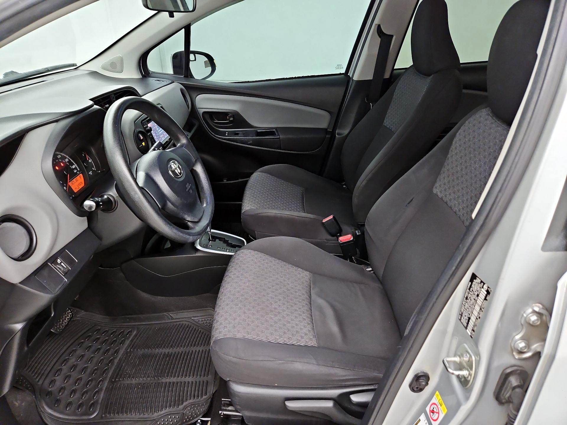 Thumbnail: 2015 Toyota Yaris - 11