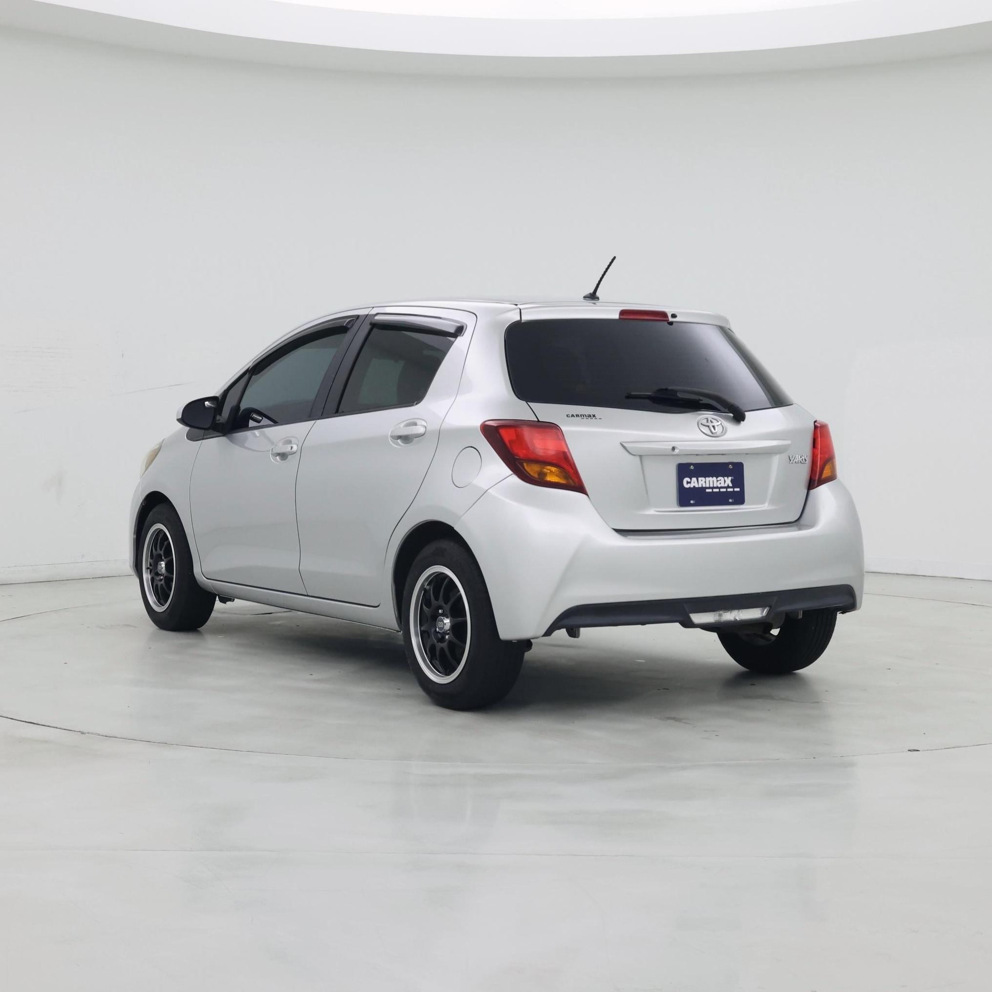 Thumbnail: 2015 Toyota Yaris - 2