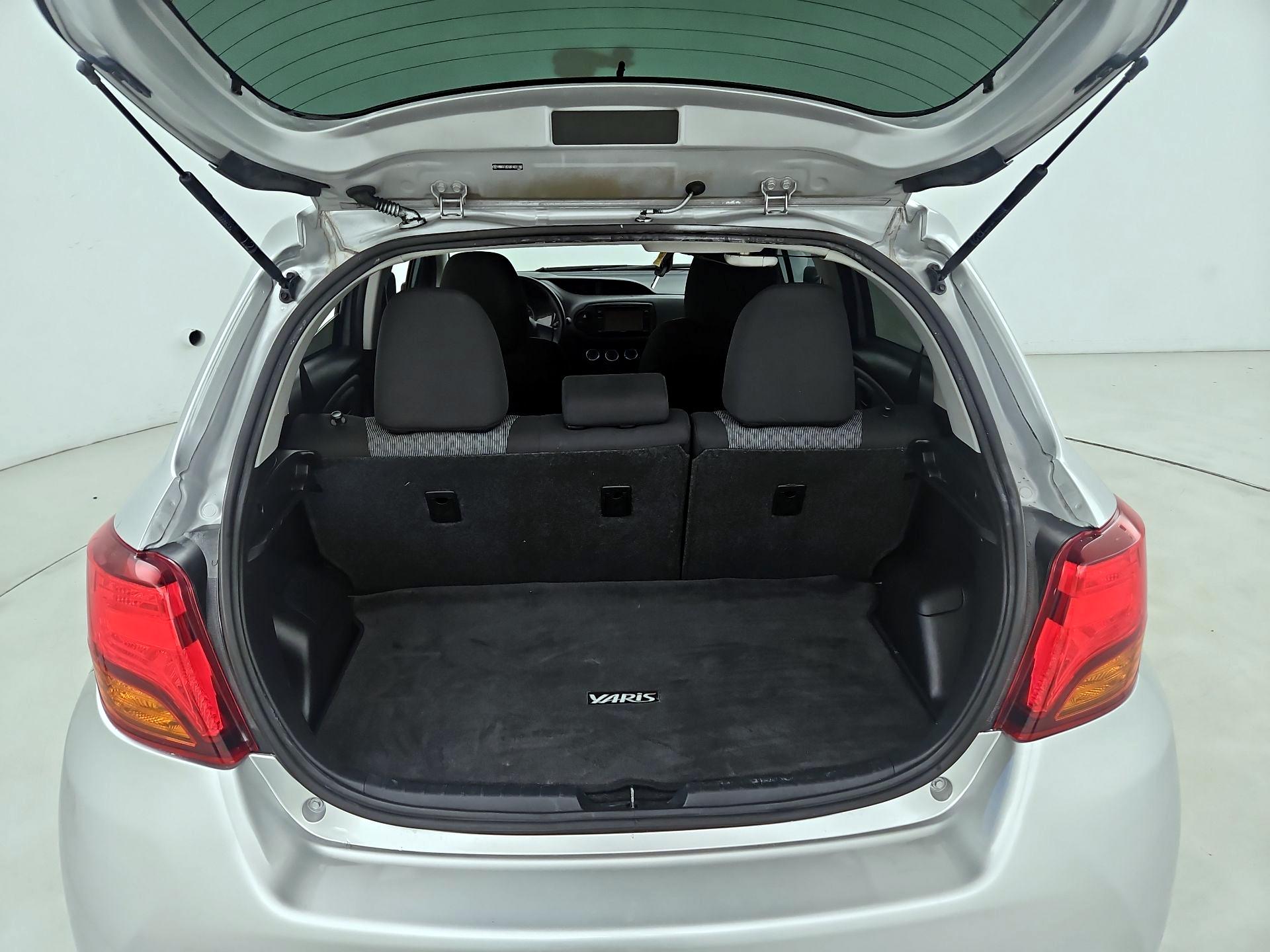 Thumbnail: 2015 Toyota Yaris - 19