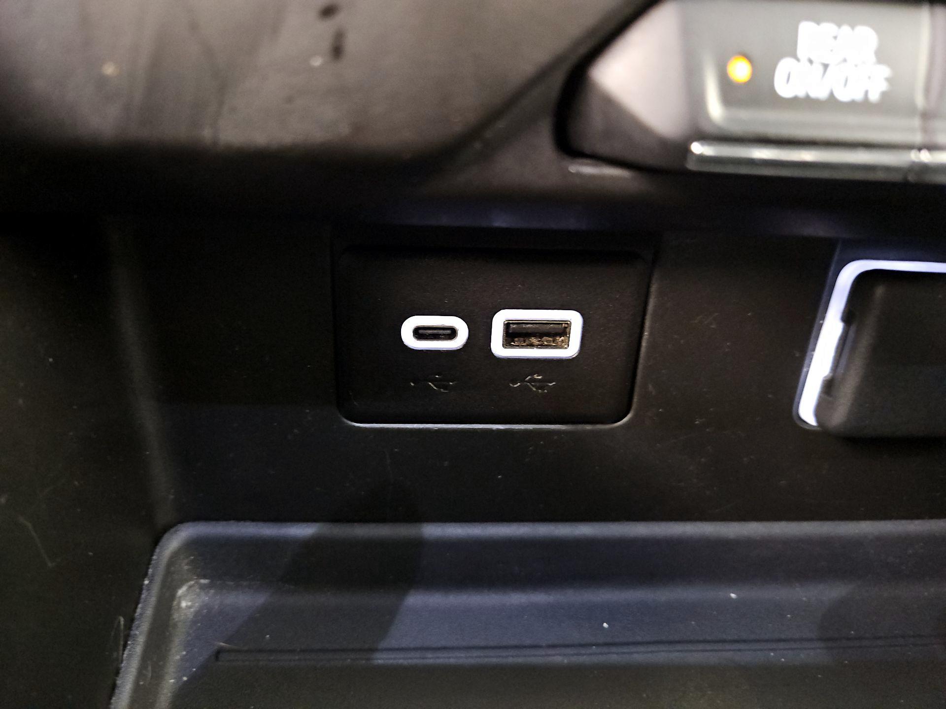 Thumbnail: 2023 Chevrolet Tahoe - 17