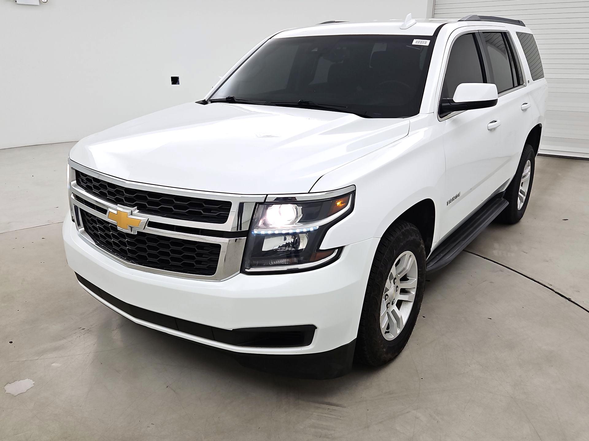 Thumbnail: 2019 Chevrolet Tahoe - 3