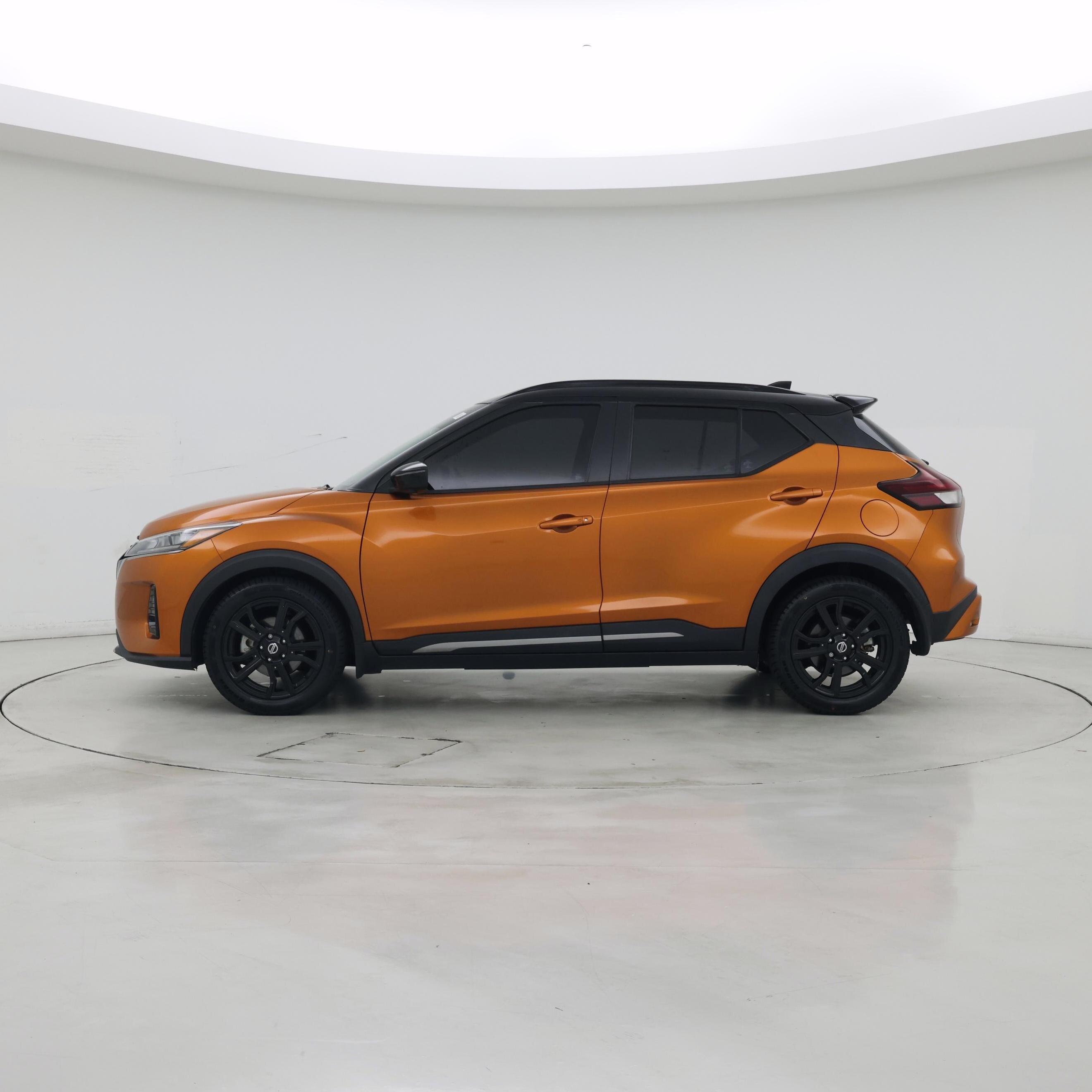 Thumbnail: 2021 Nissan Kicks - 3