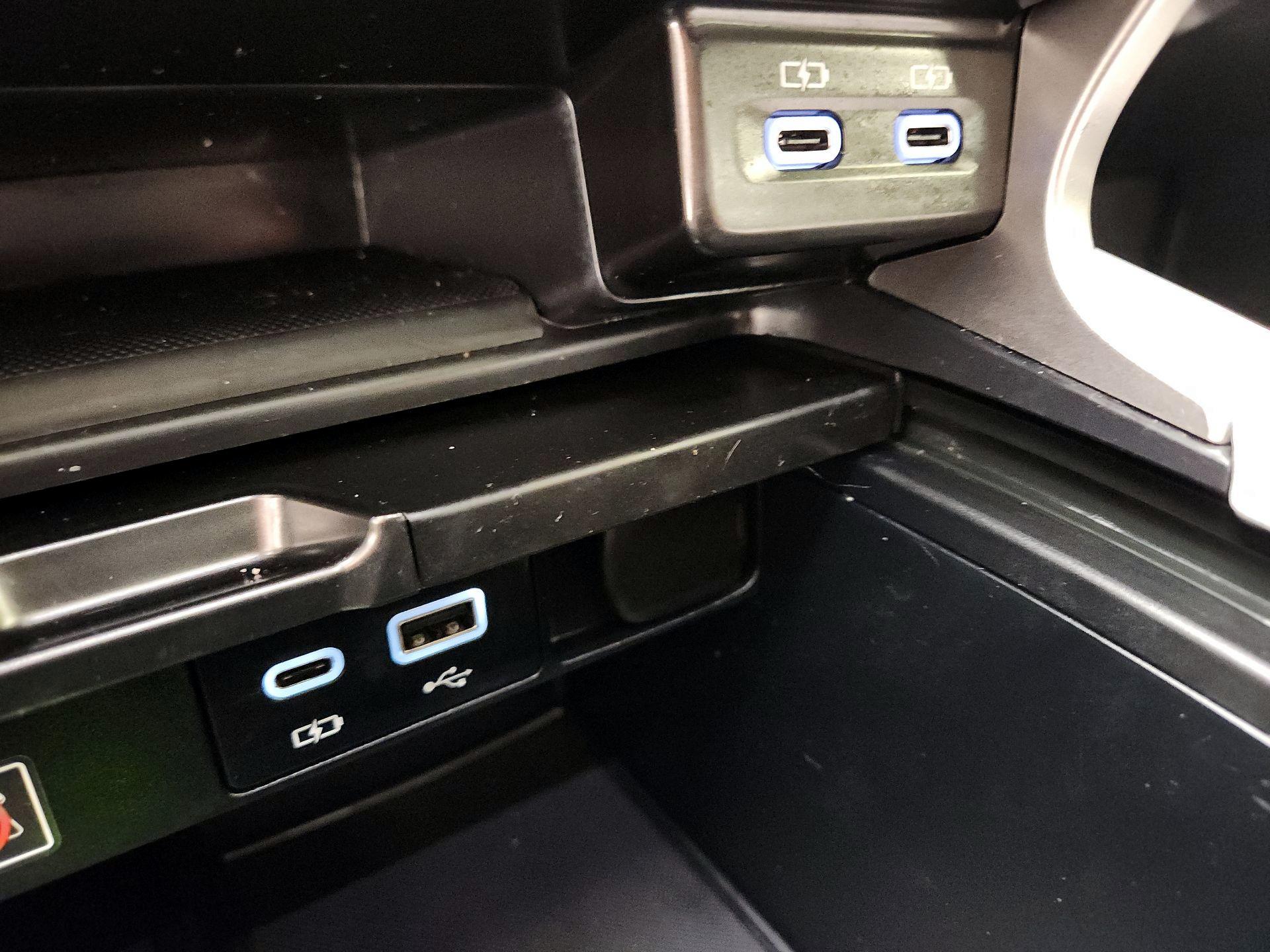 Thumbnail: 2023 Lexus RX - 19