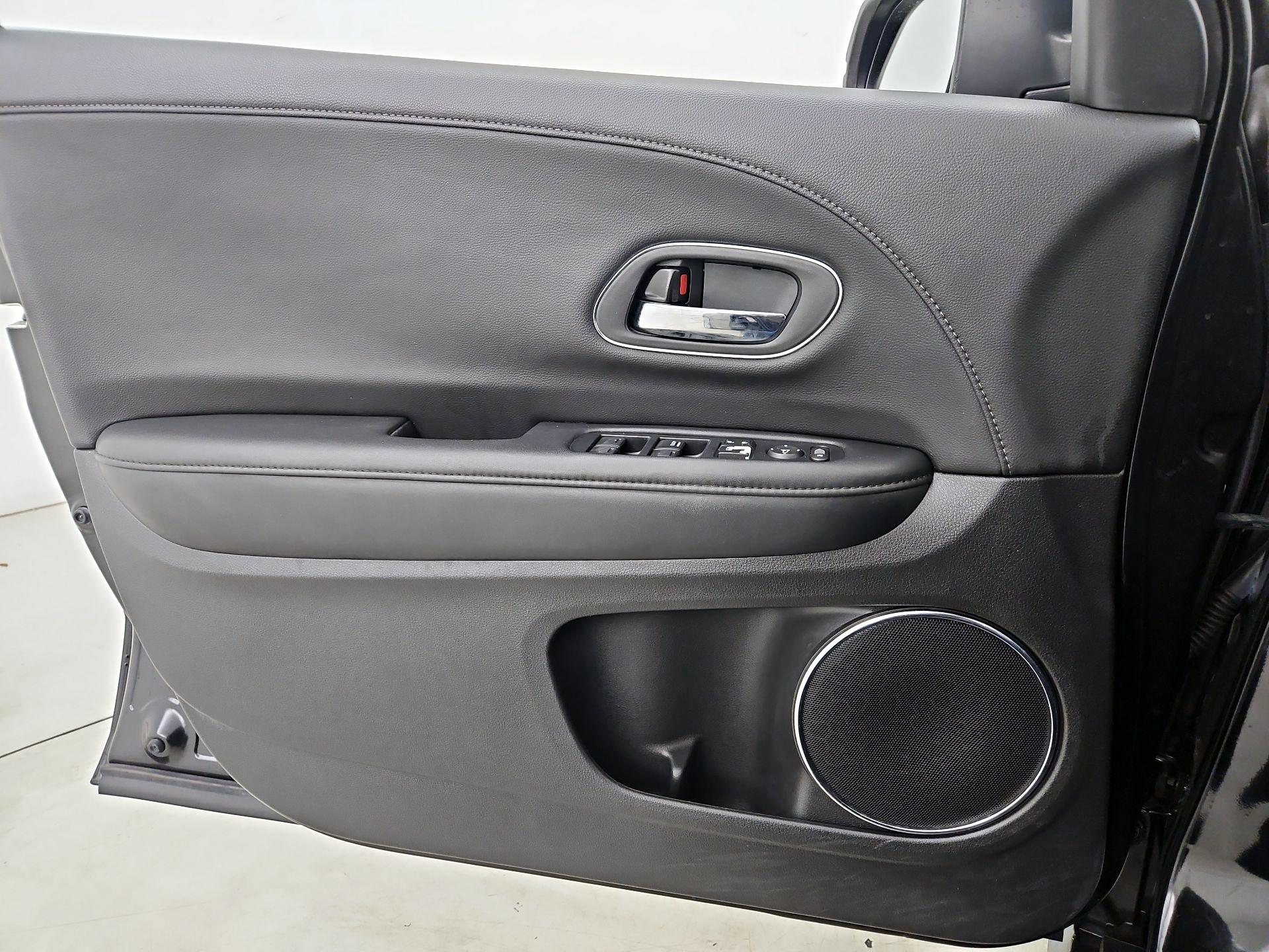 Thumbnail: 2019 Honda HR-V - 12