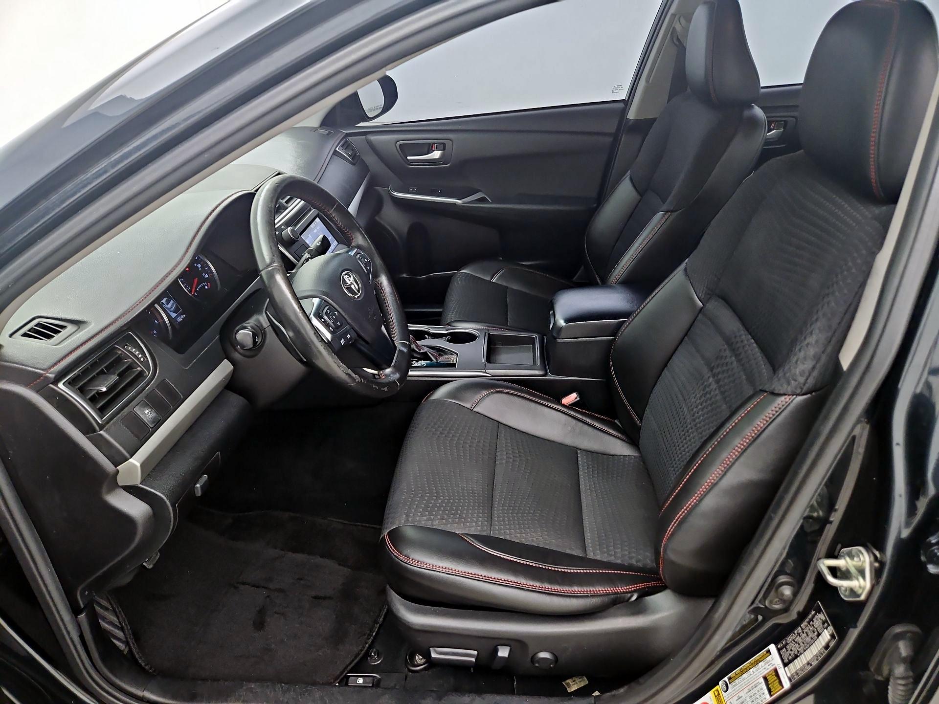 Thumbnail: 2015 Toyota Camry - 11