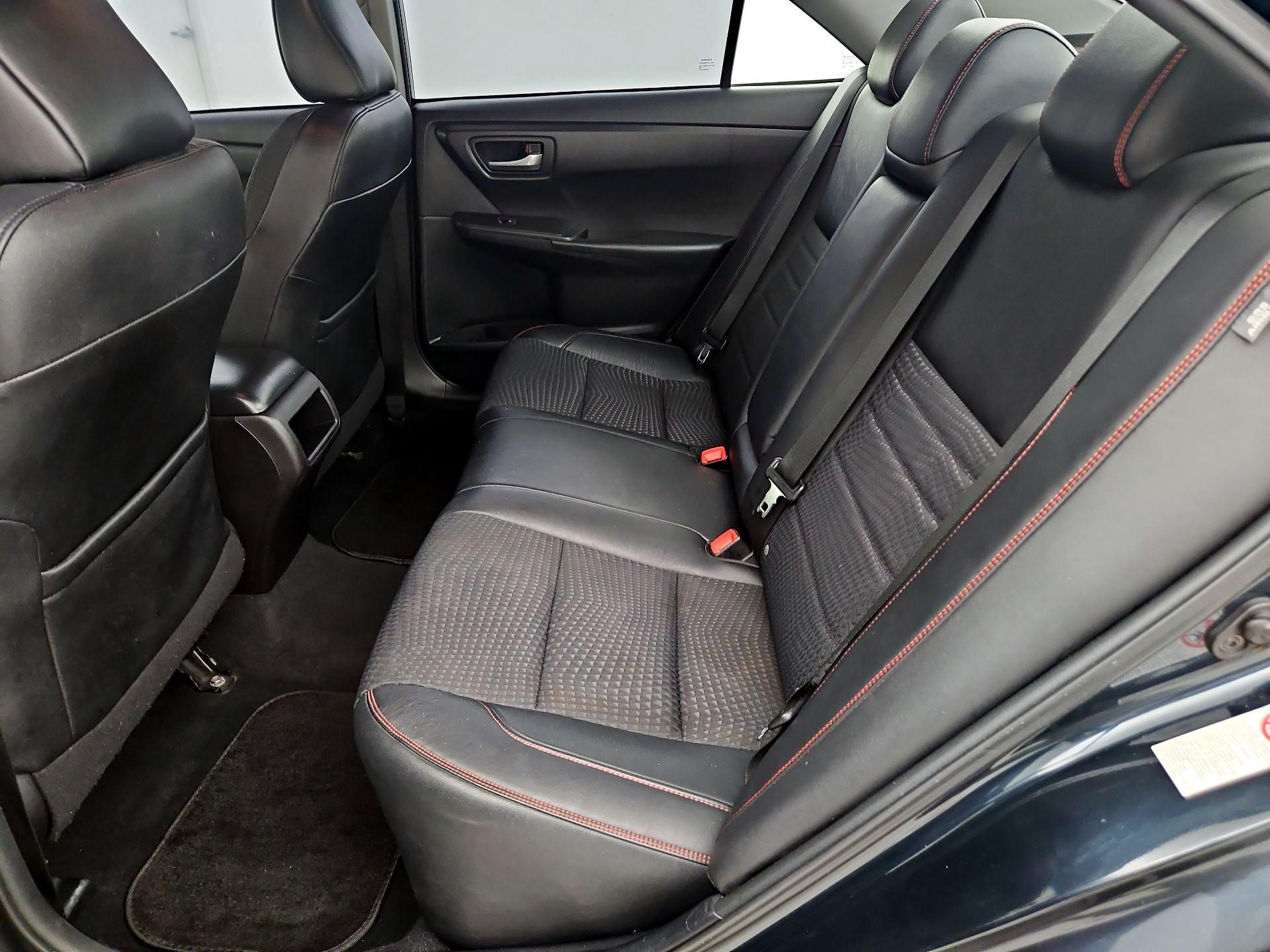 Thumbnail: 2015 Toyota Camry - 19