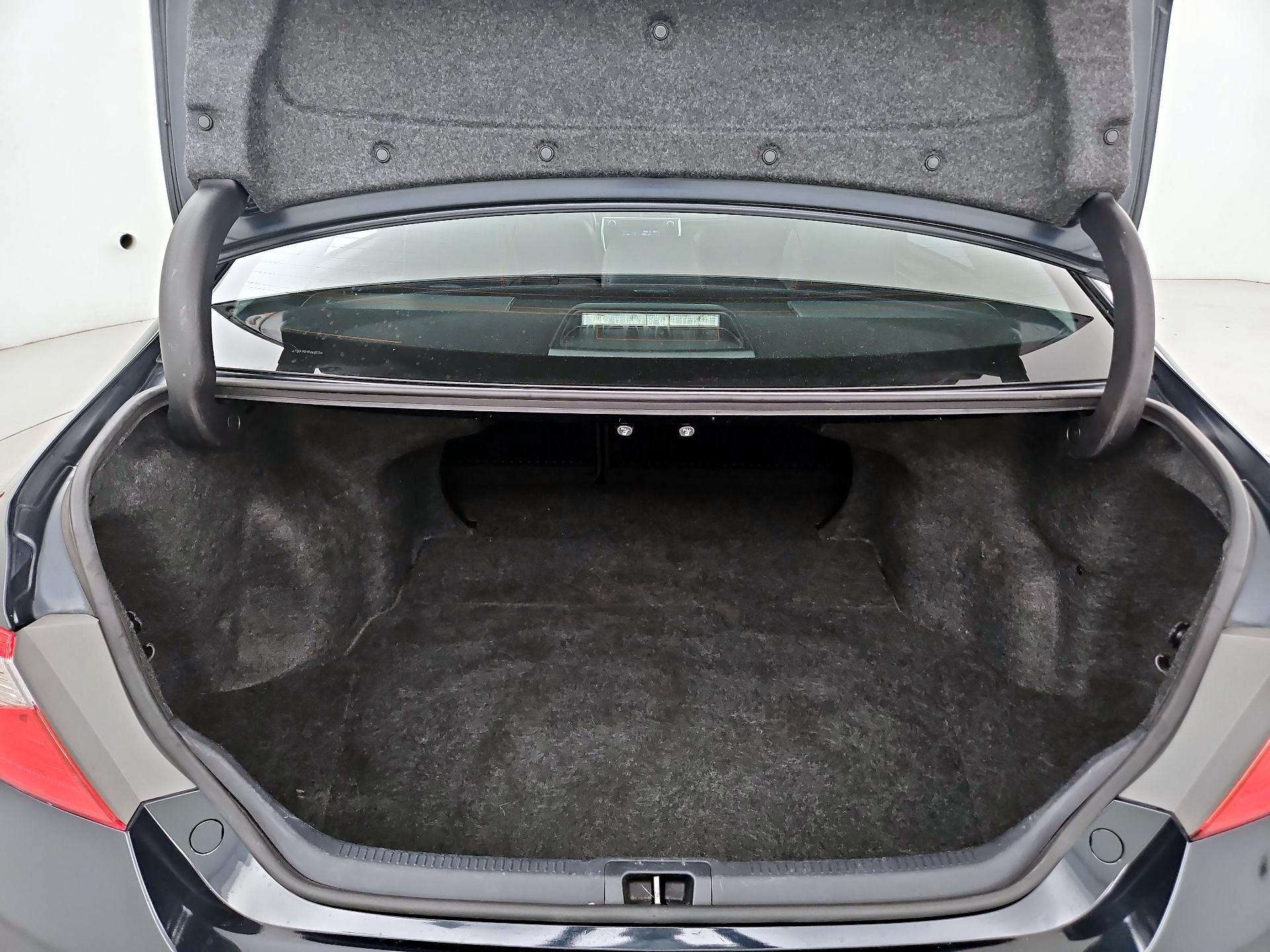 Thumbnail: 2015 Toyota Camry - 20