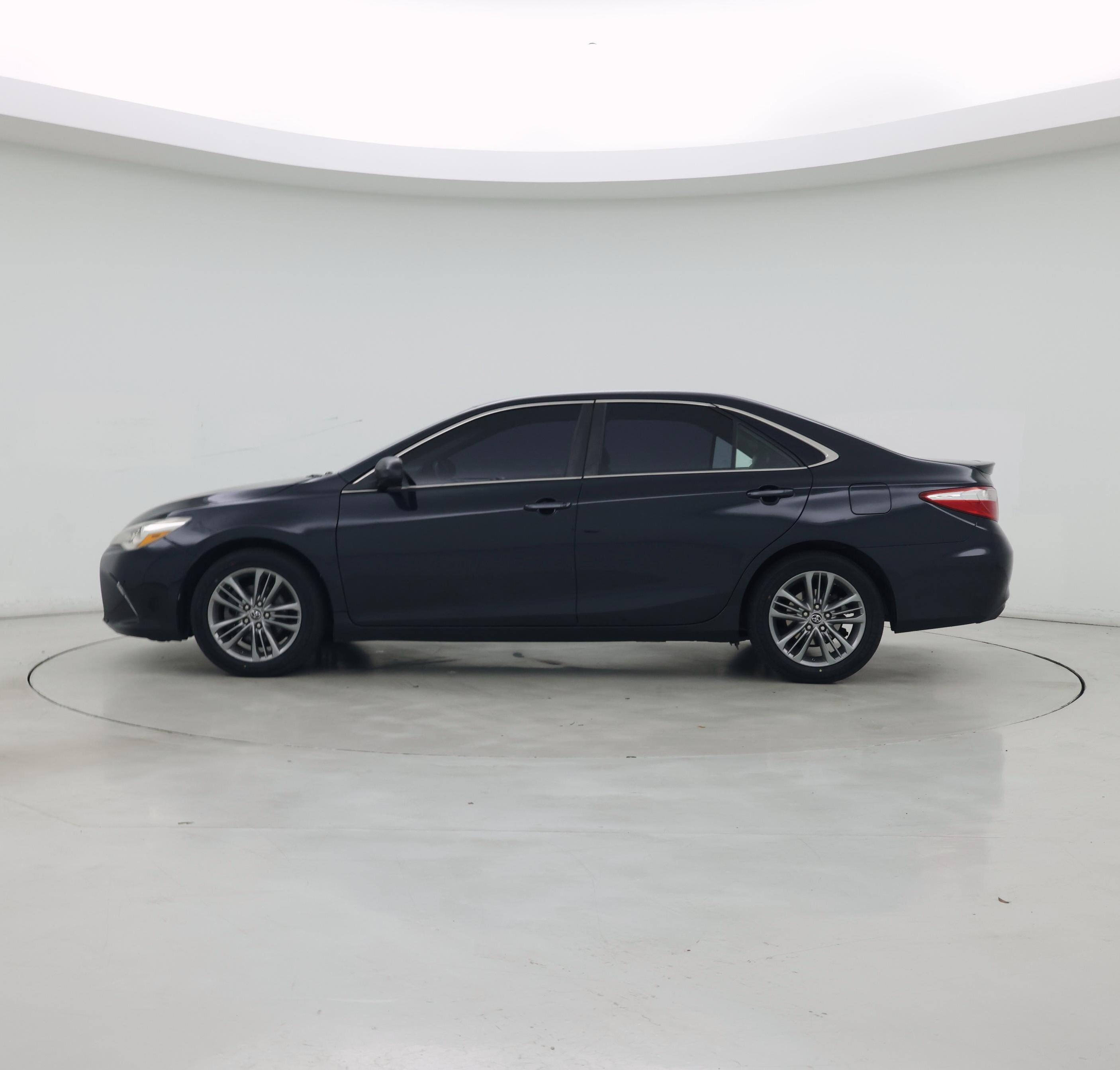 Thumbnail: 2015 Toyota Camry - 3