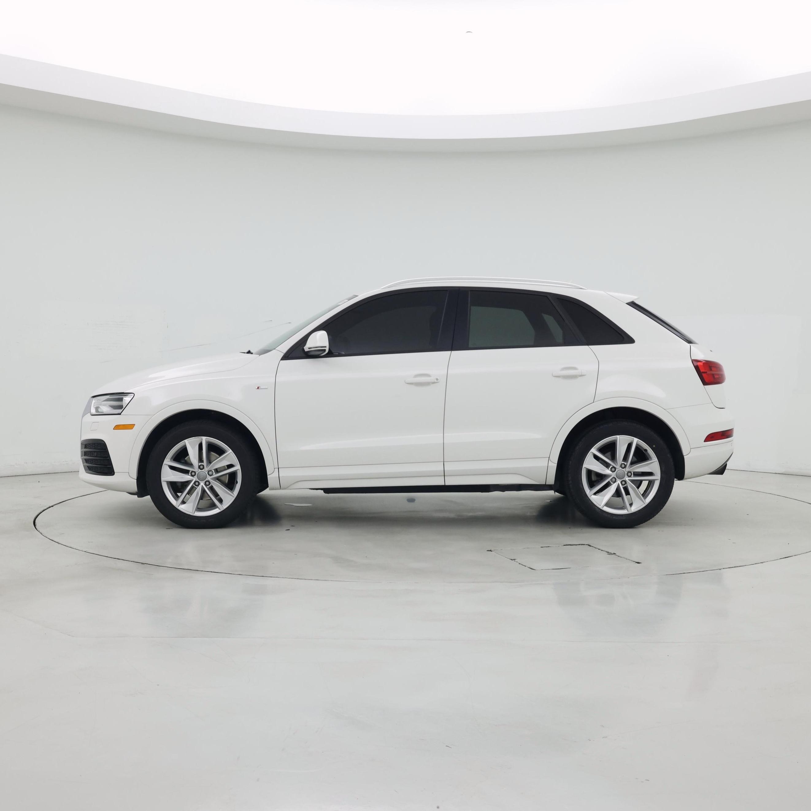 Thumbnail: 2018 Audi Q3 - 3