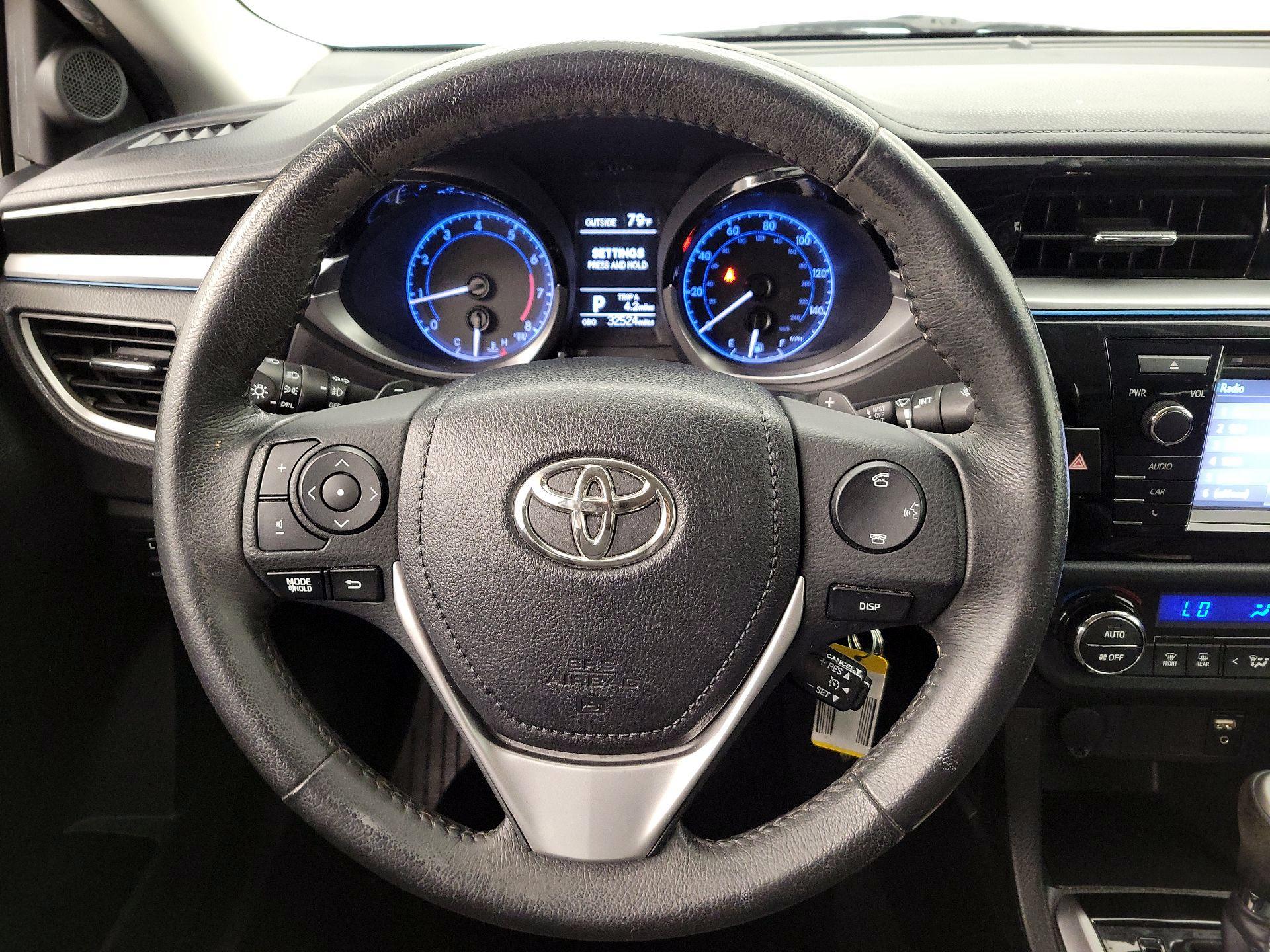 Thumbnail: 2015 Toyota Corolla - 10