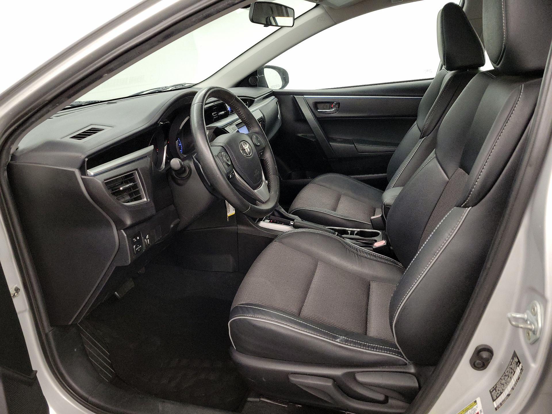 Thumbnail: 2015 Toyota Corolla - 11