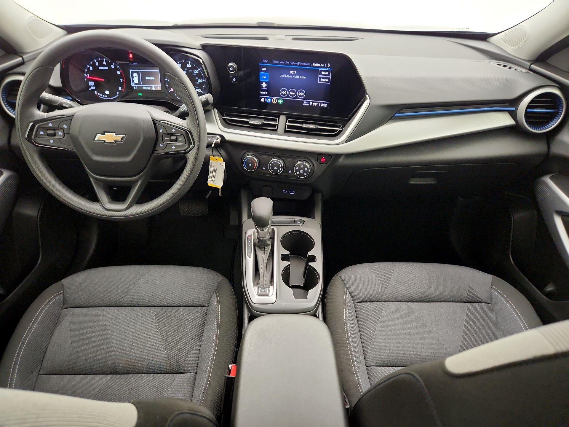 Thumbnail: 2024 Chevrolet Trax - 9