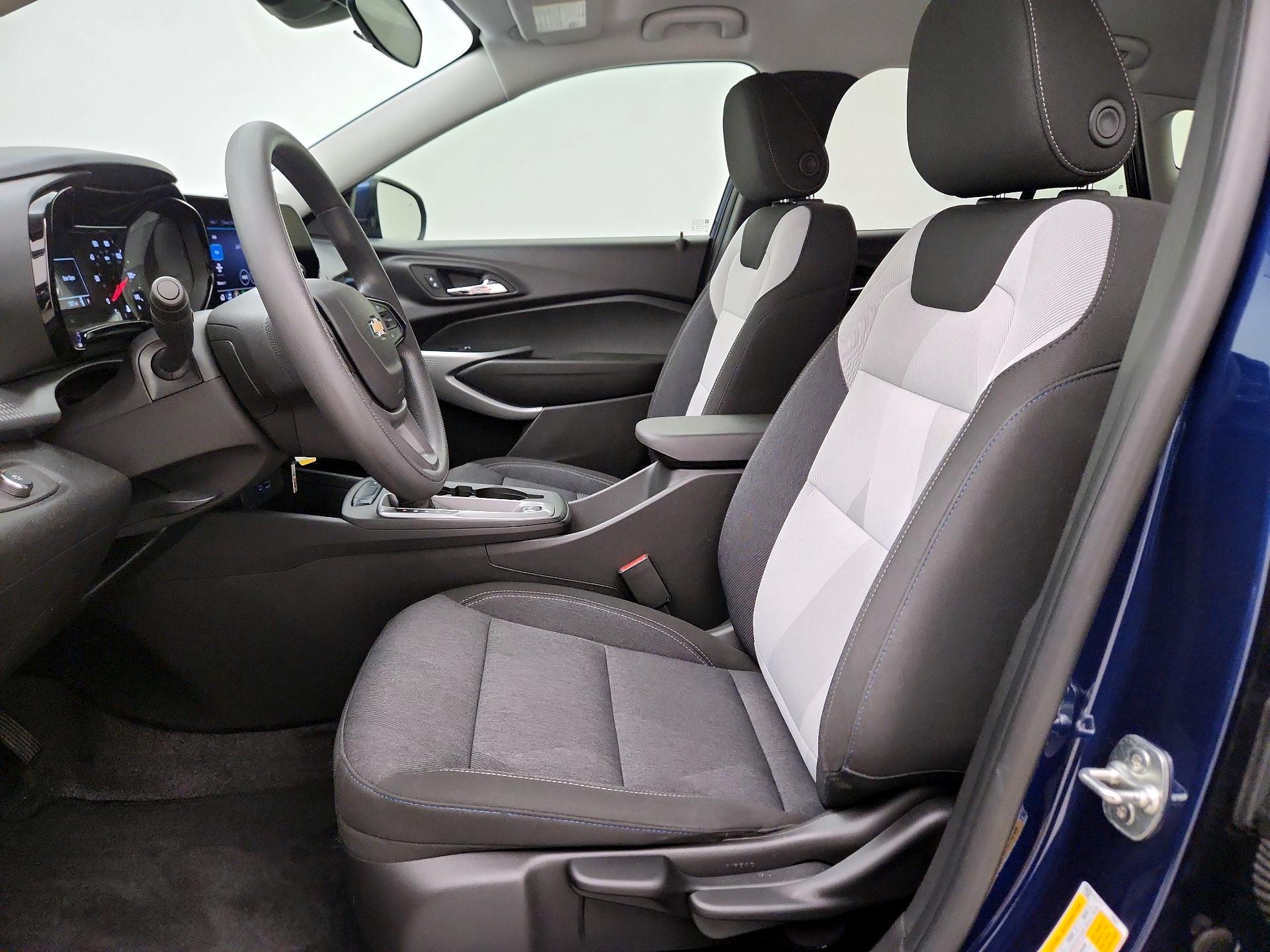 Thumbnail: 2024 Chevrolet Trax - 11
