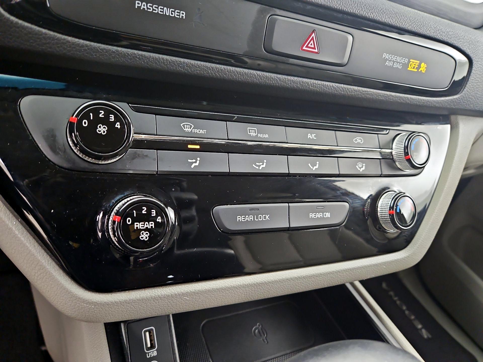 Thumbnail: 2019 Kia Sedona - 16