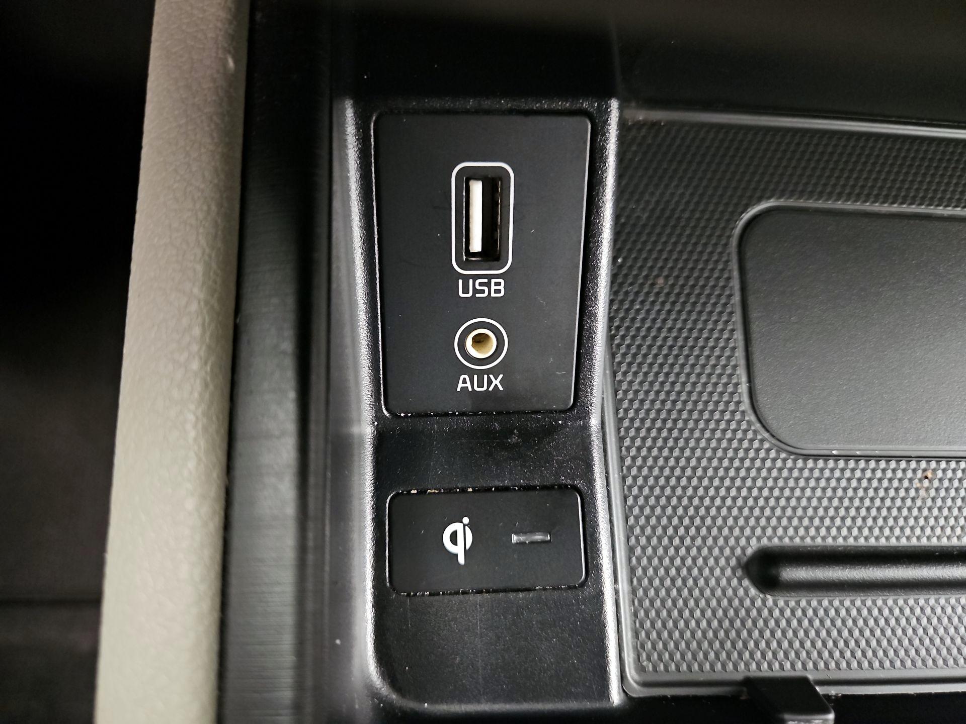 Thumbnail: 2019 Kia Sedona - 18