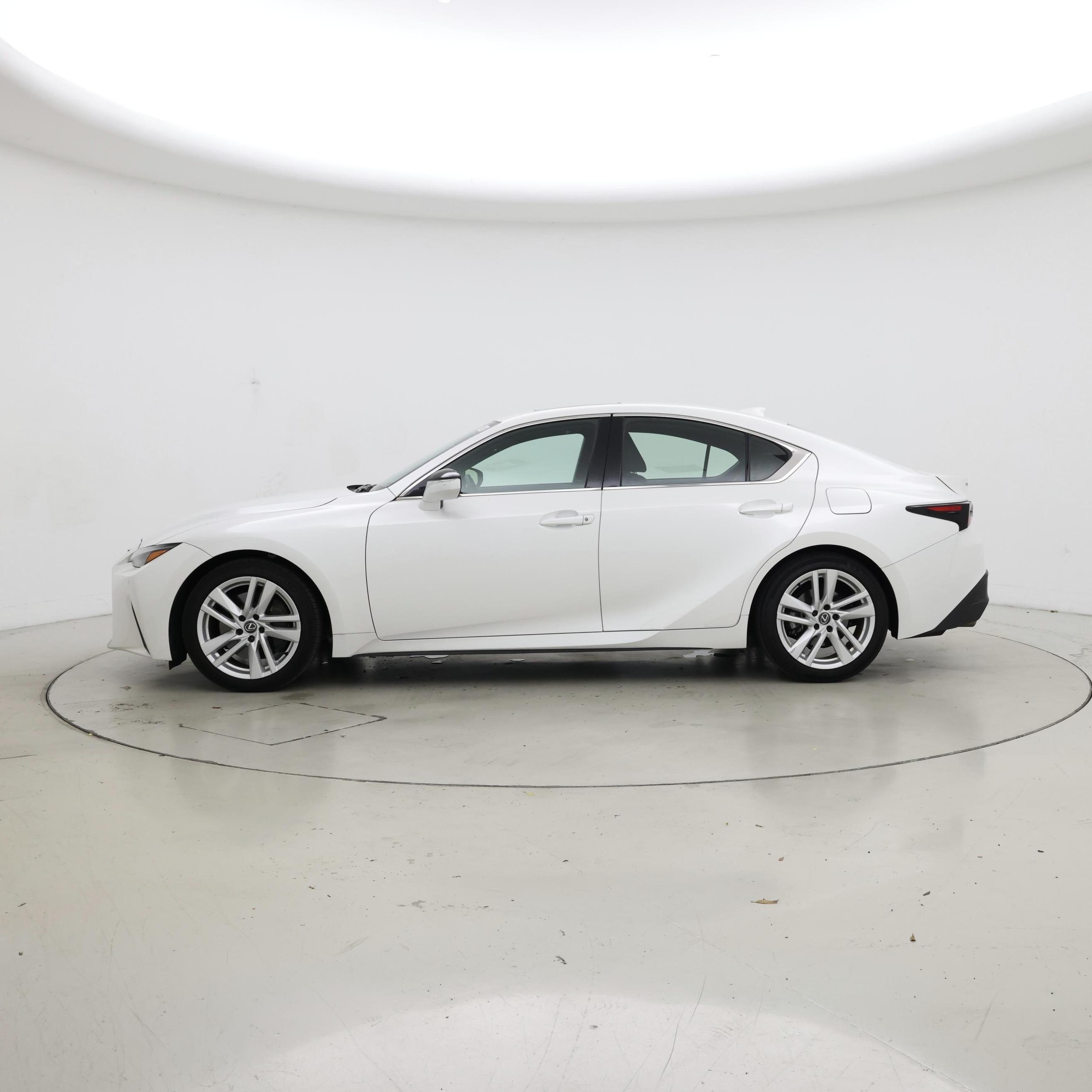 Thumbnail: 2024 Lexus IS - 3