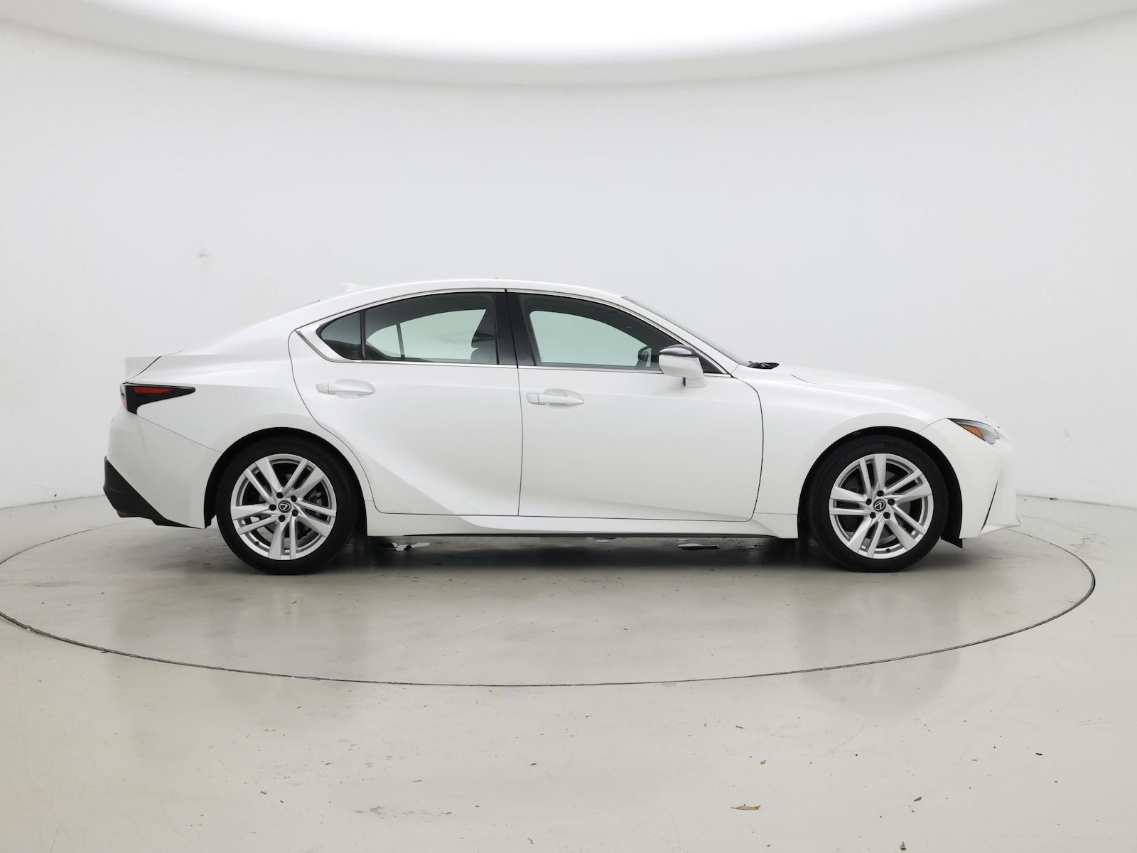2024 Lexus IS 300 - Photo 8