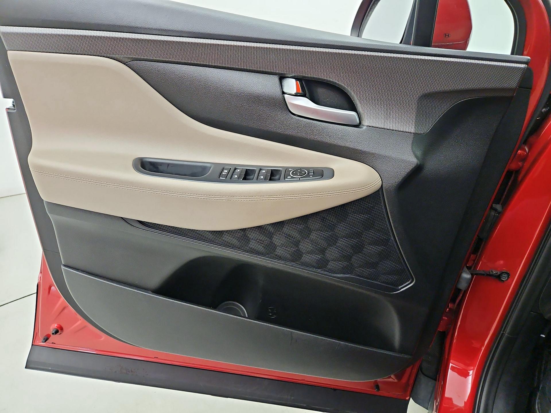 Thumbnail: 2019 Hyundai Santa Fe - 12