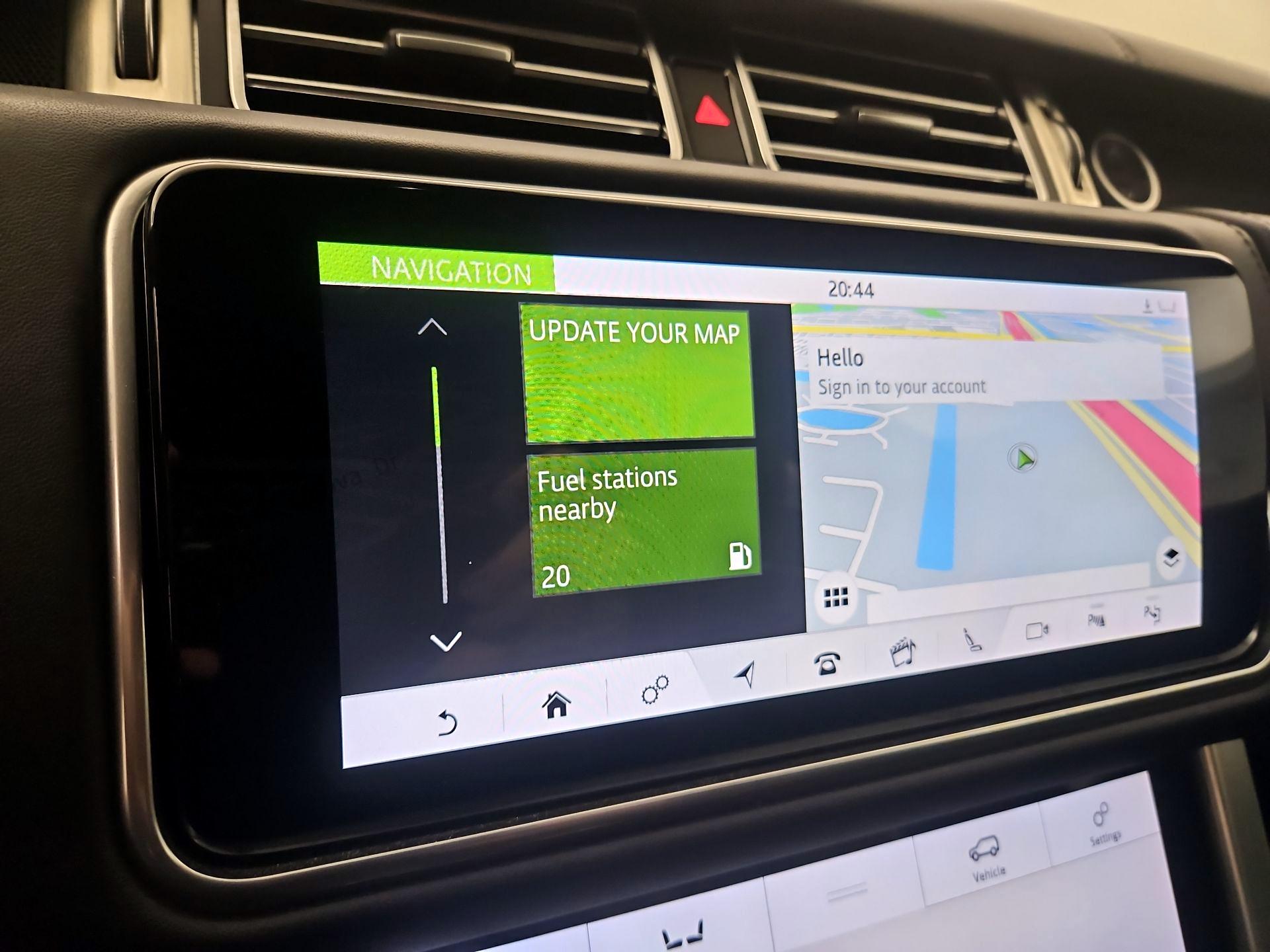 Thumbnail: 2019 Land Rover Range Rover - 14