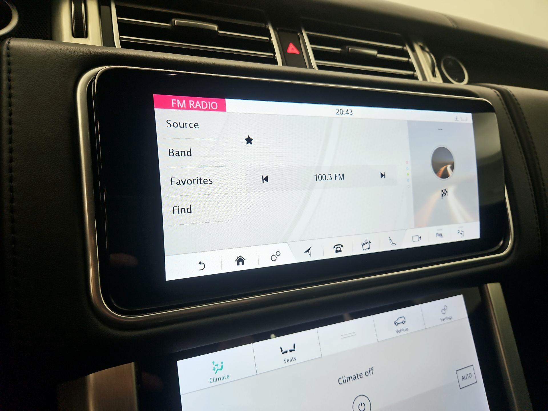 Thumbnail: 2019 Land Rover Range Rover - 16