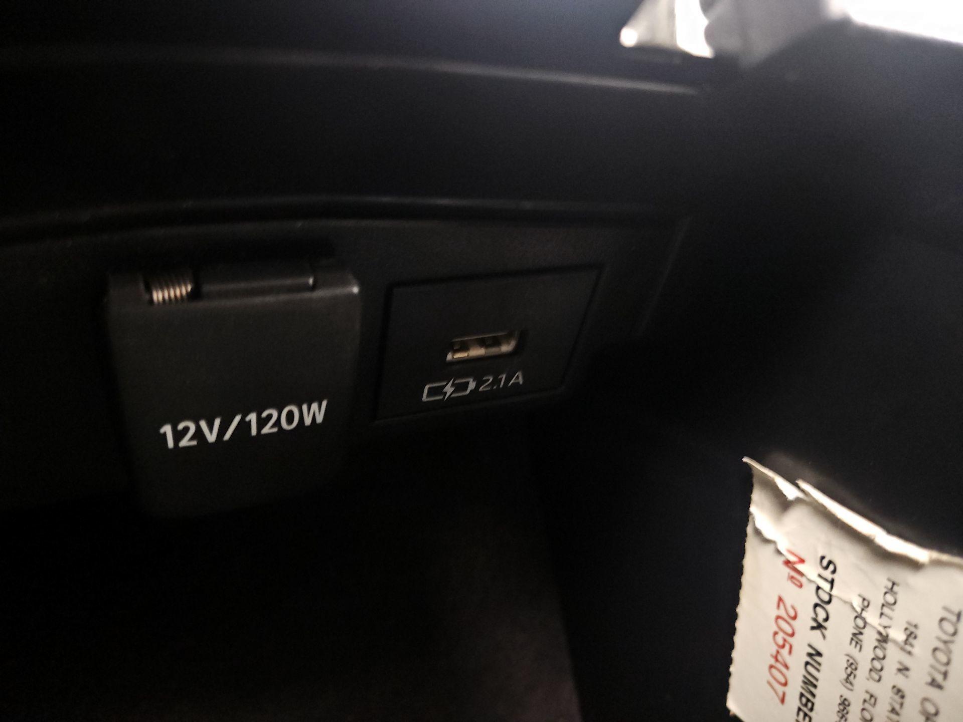 Thumbnail: 2020 Toyota Corolla - 18