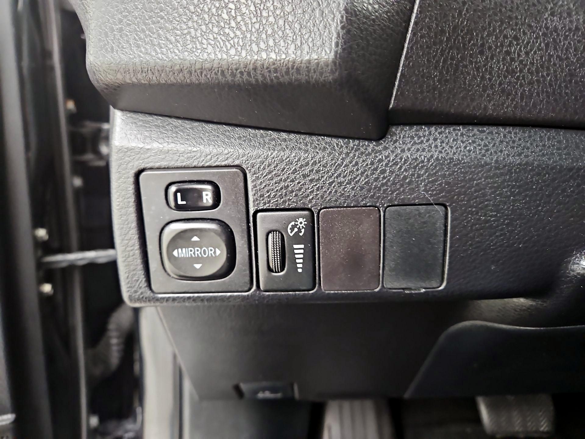 Thumbnail: 2016 Toyota Corolla - 13