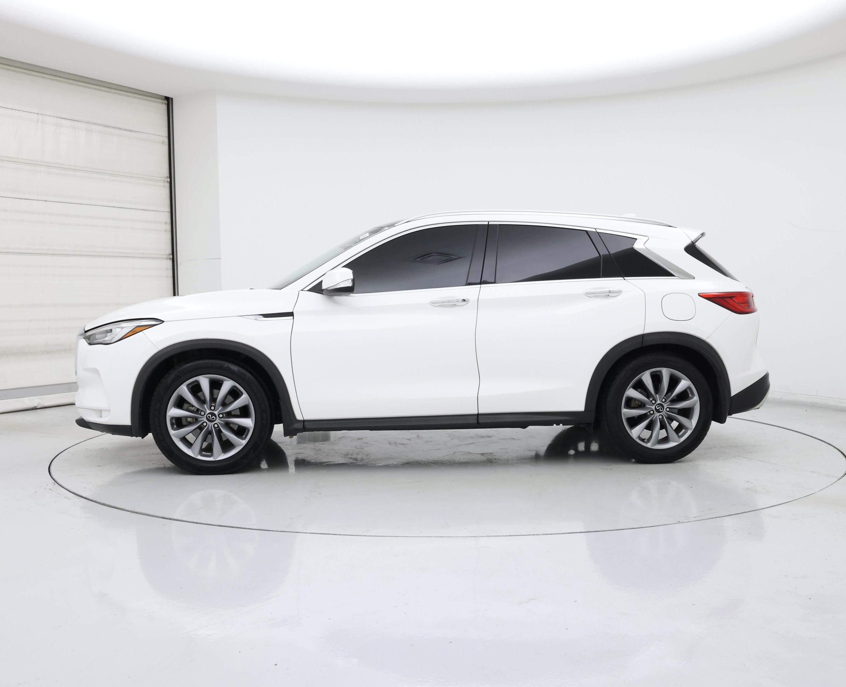 Thumbnail: 2021 INFINITI QX50 - 3