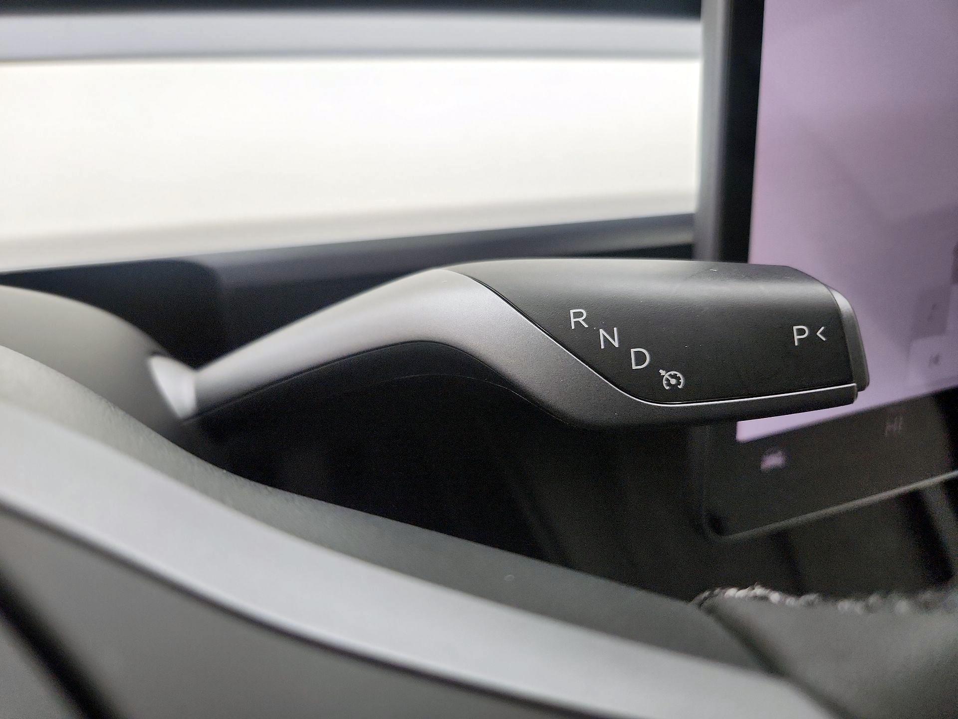 Thumbnail: 2023 Tesla Model 3 - 17