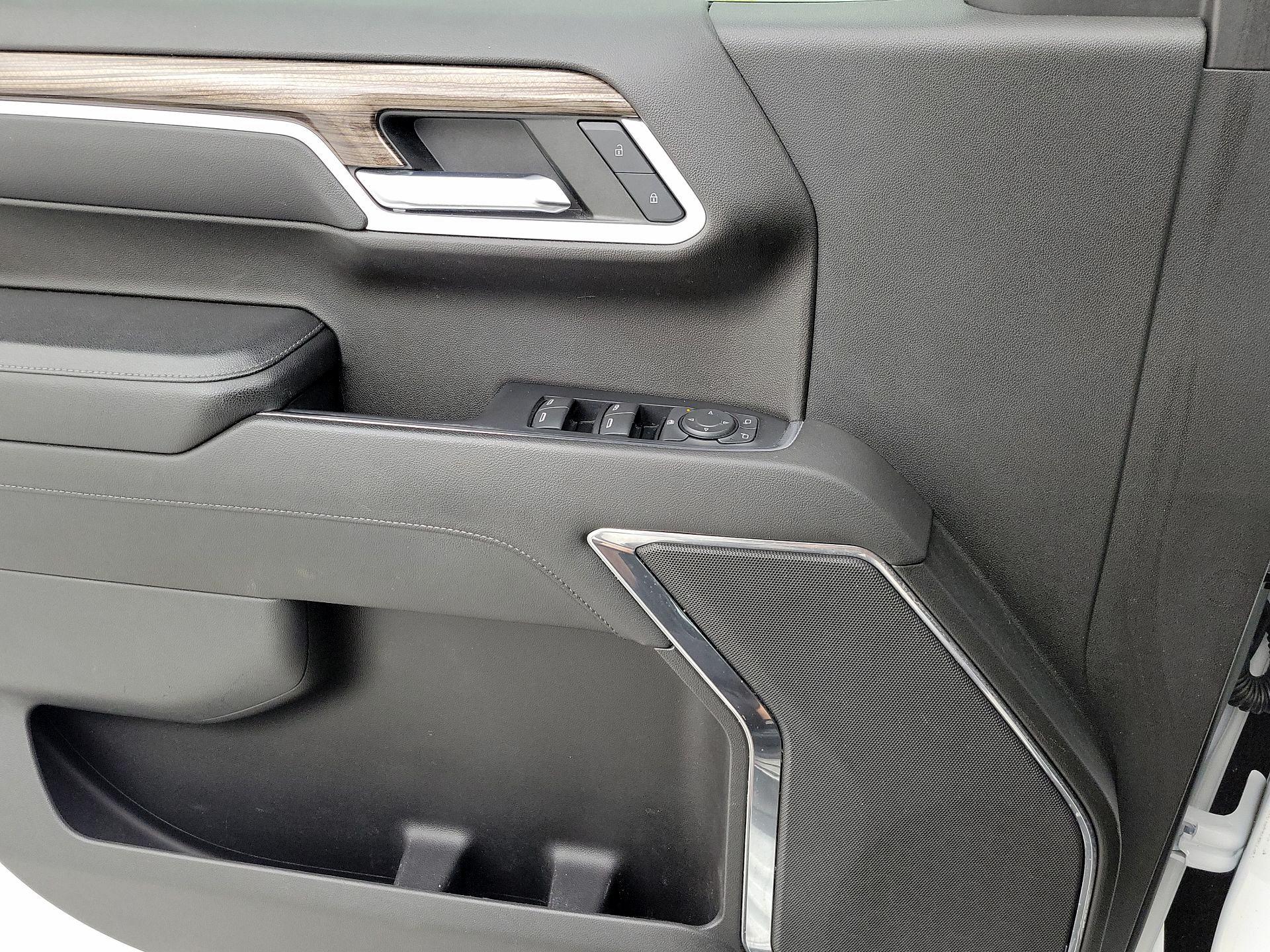 Thumbnail: 2022 Chevrolet Silverado 1500 - 12