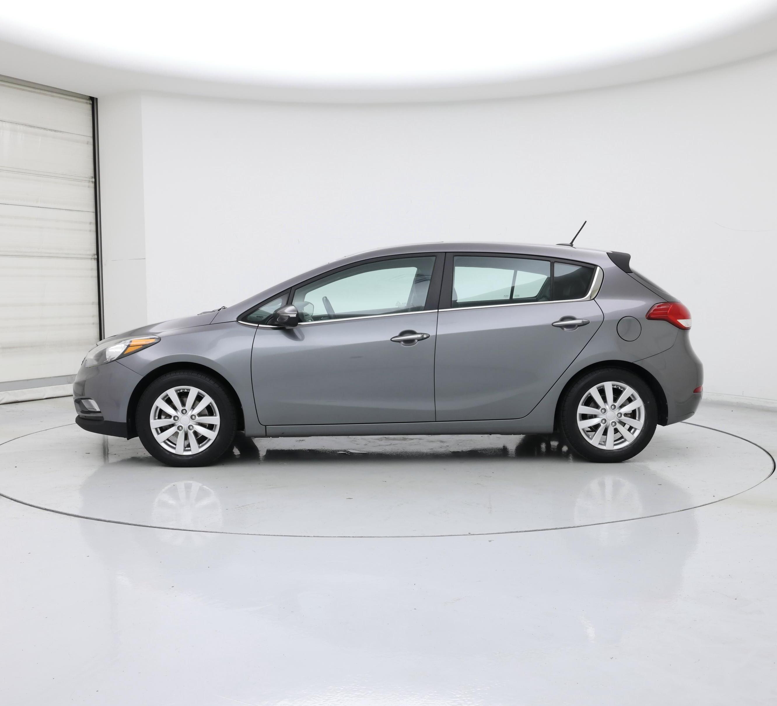 Thumbnail: 2015 Kia Forte - 3