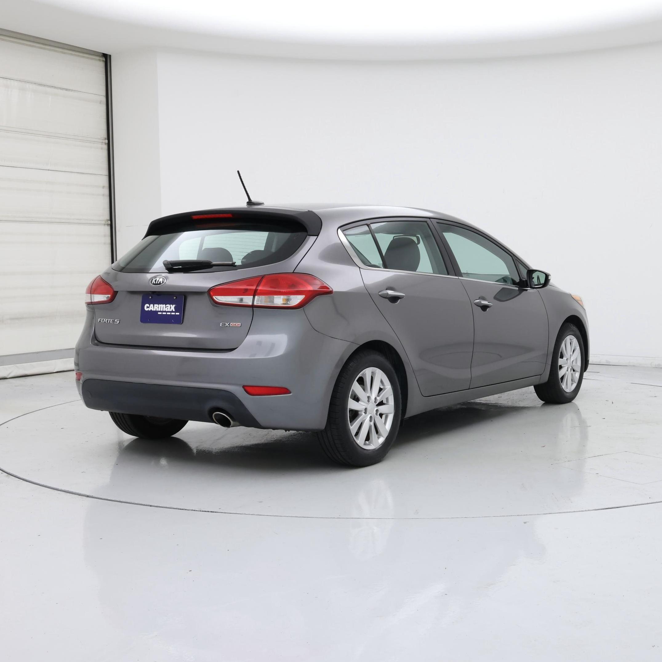 Thumbnail: 2015 Kia Forte - 8