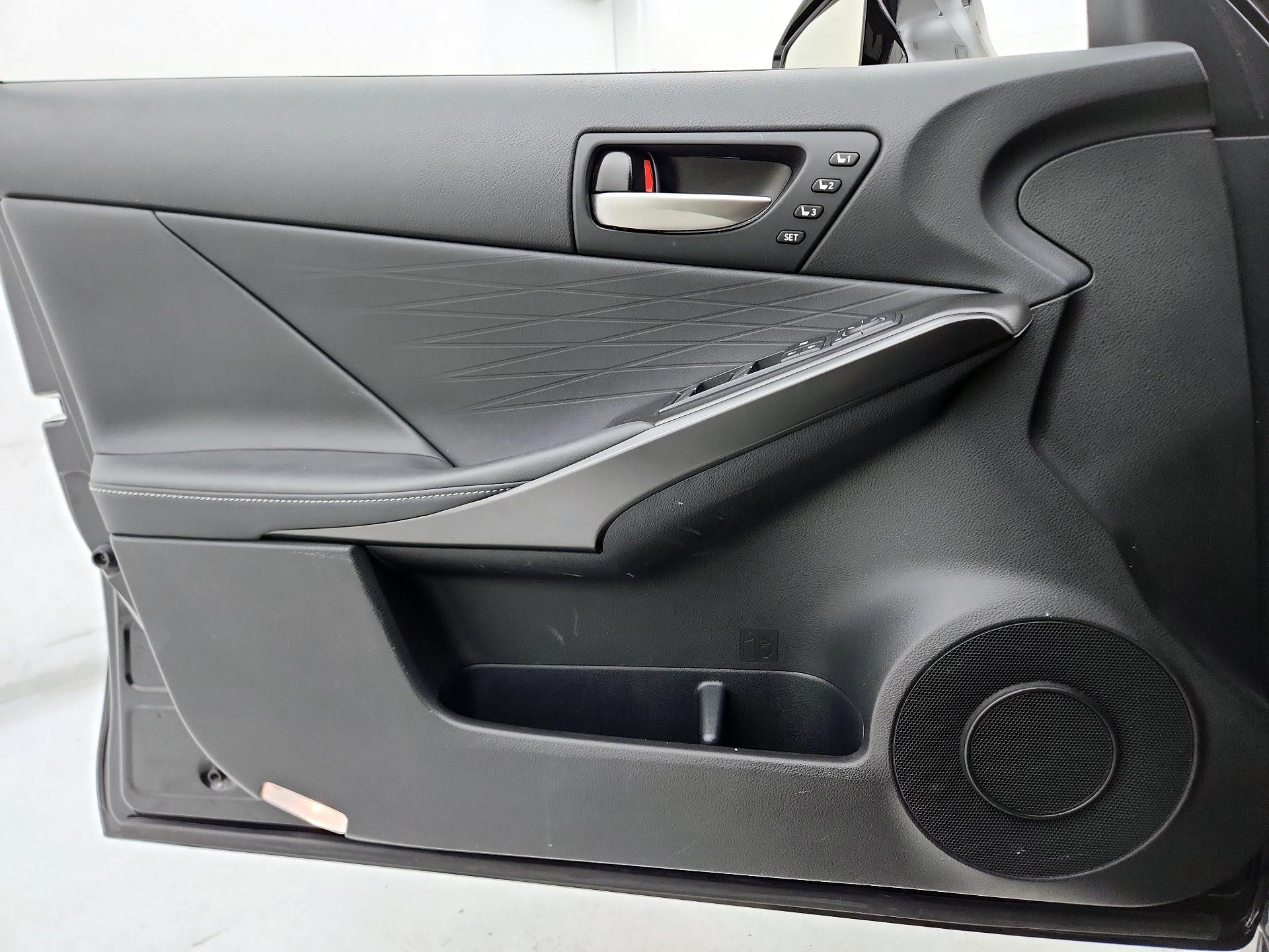 Thumbnail: 2023 Lexus IS - 12