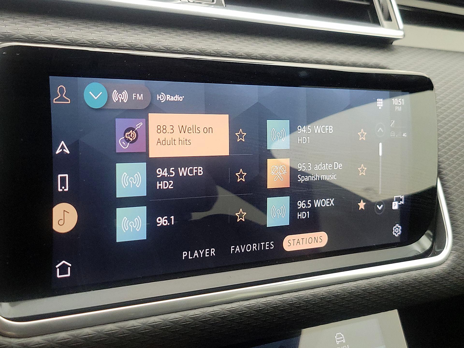 Thumbnail: 2022 Land Rover Range Rover Velar - 16