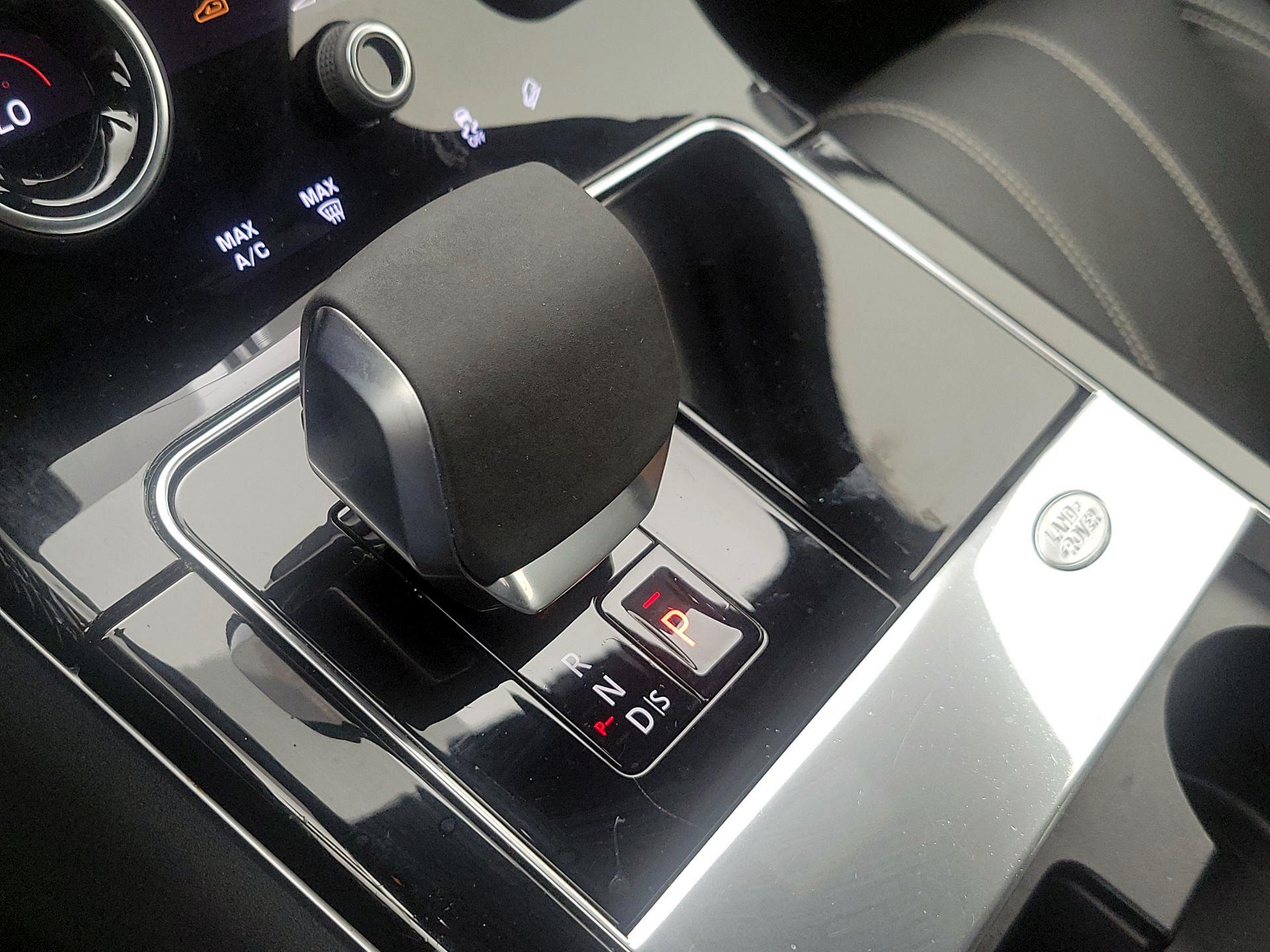 Thumbnail: 2022 Land Rover Range Rover Velar - 18