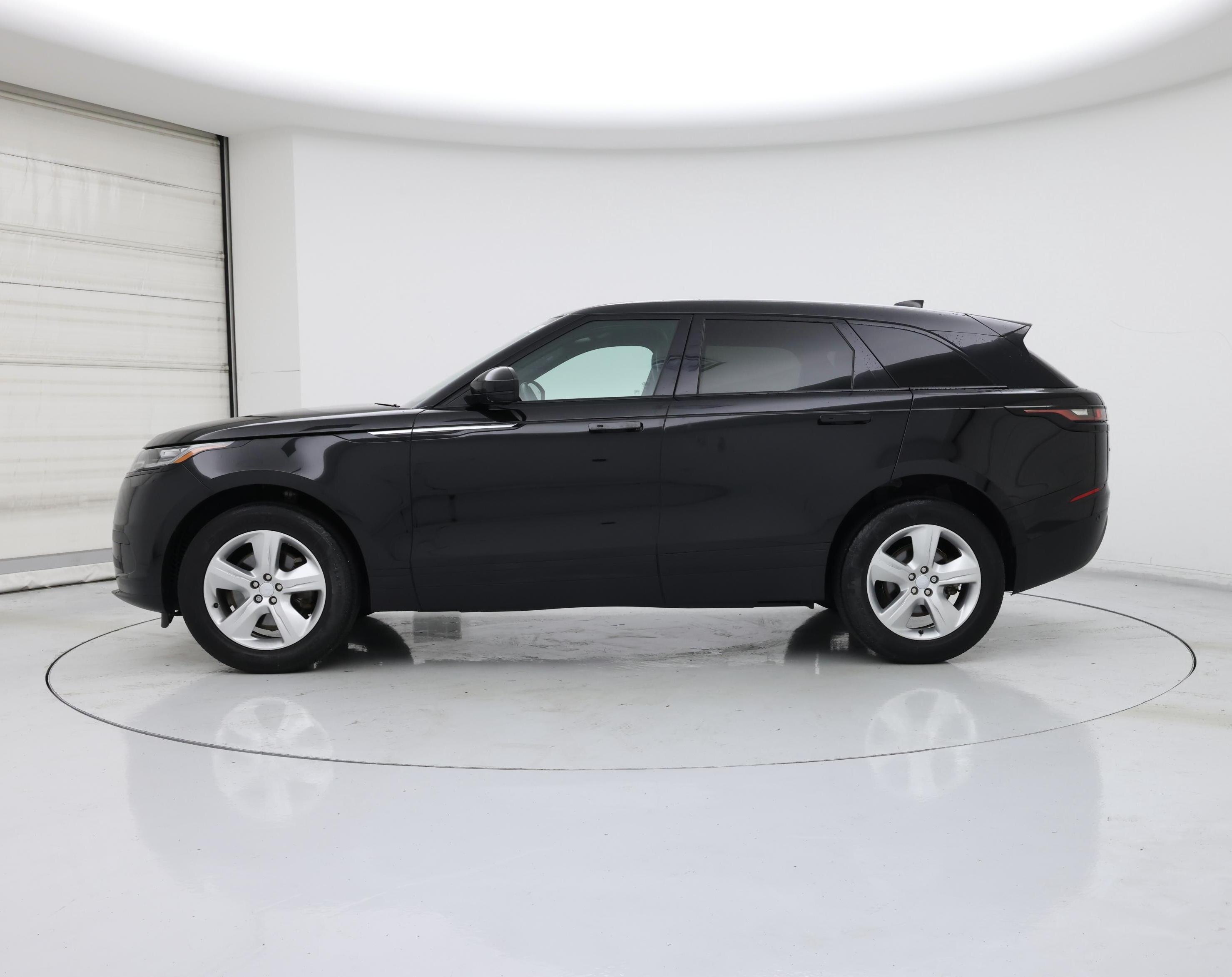 Thumbnail: 2022 Land Rover Range Rover Velar - 3