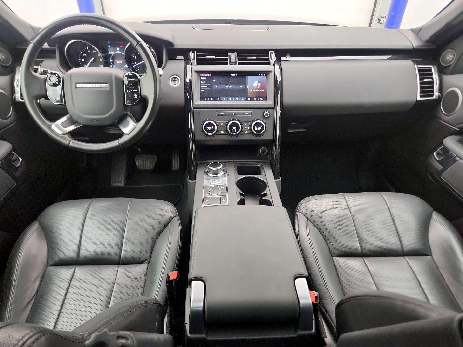 Thumbnail: 2019 Land Rover Discovery - 9